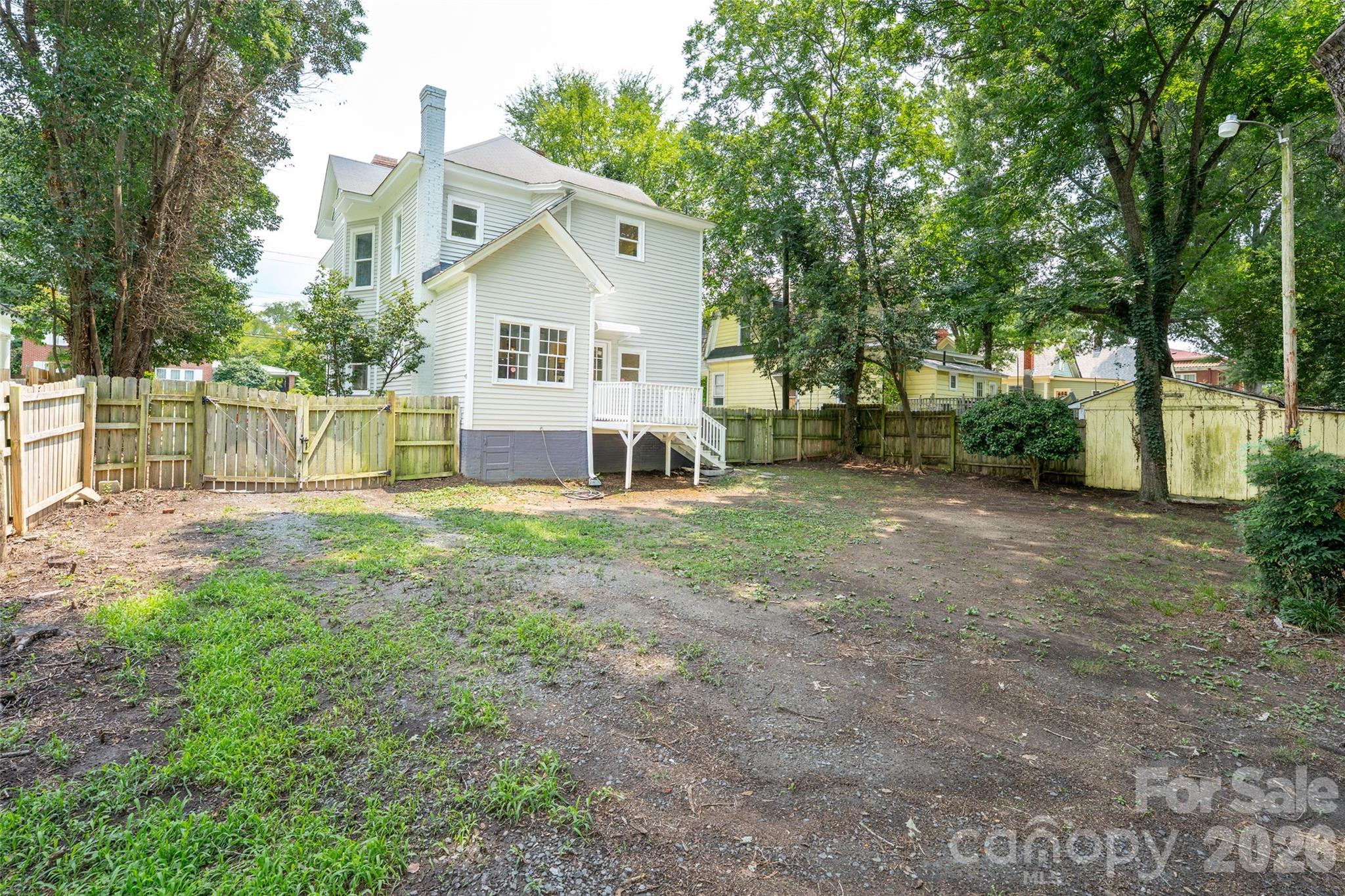 302 Maurice Street Property Photo 18