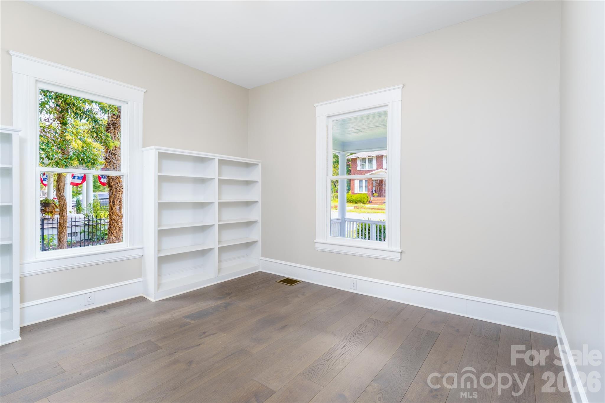 302 Maurice Street Property Photo 31