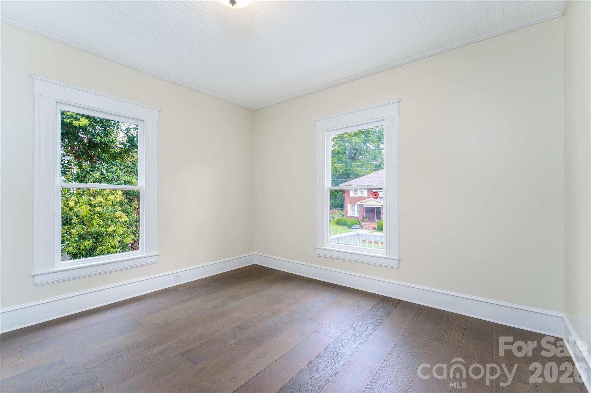 302 Maurice Street Property Photo 39