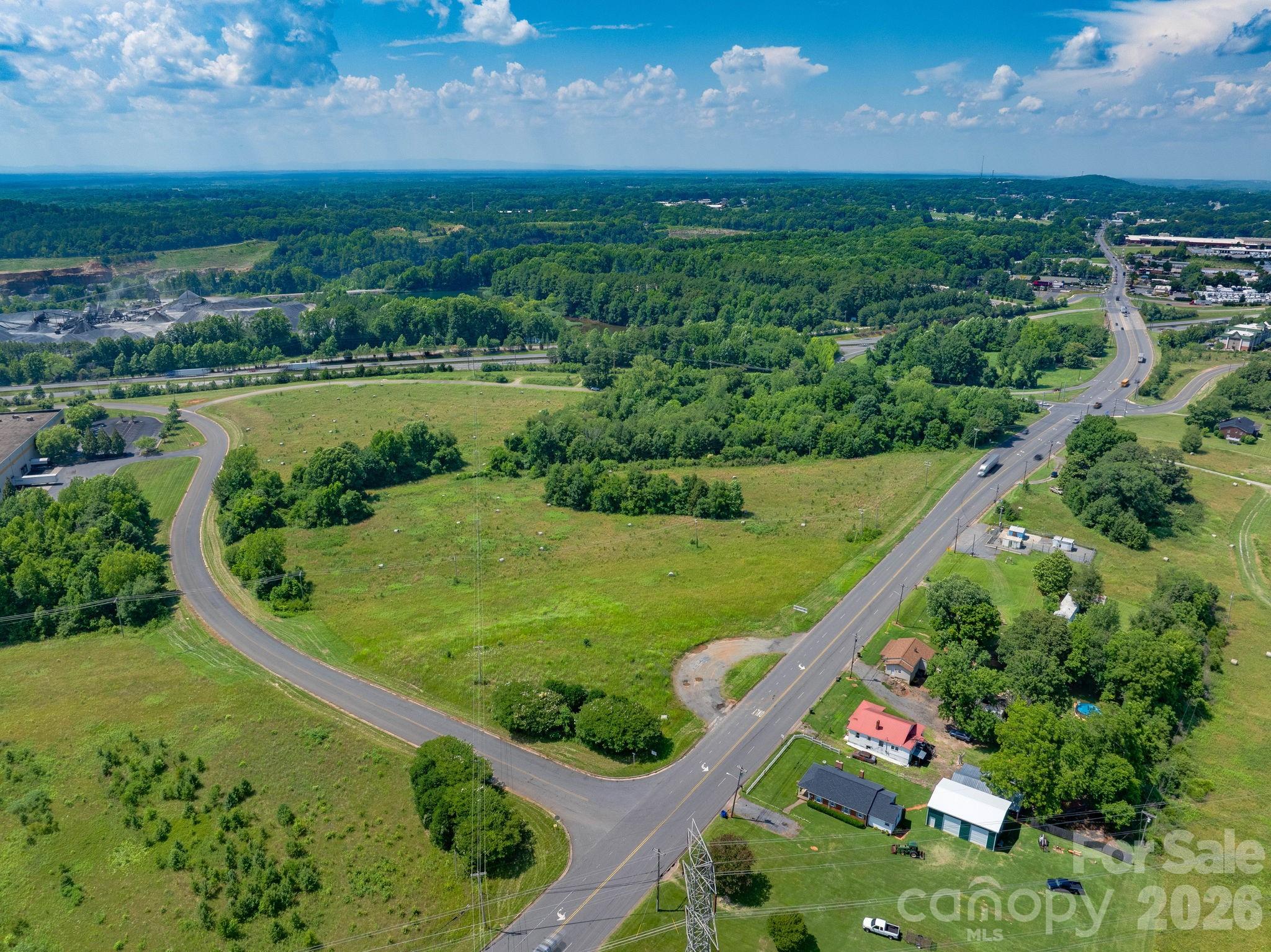 102 Quality Lane Property Photo 12