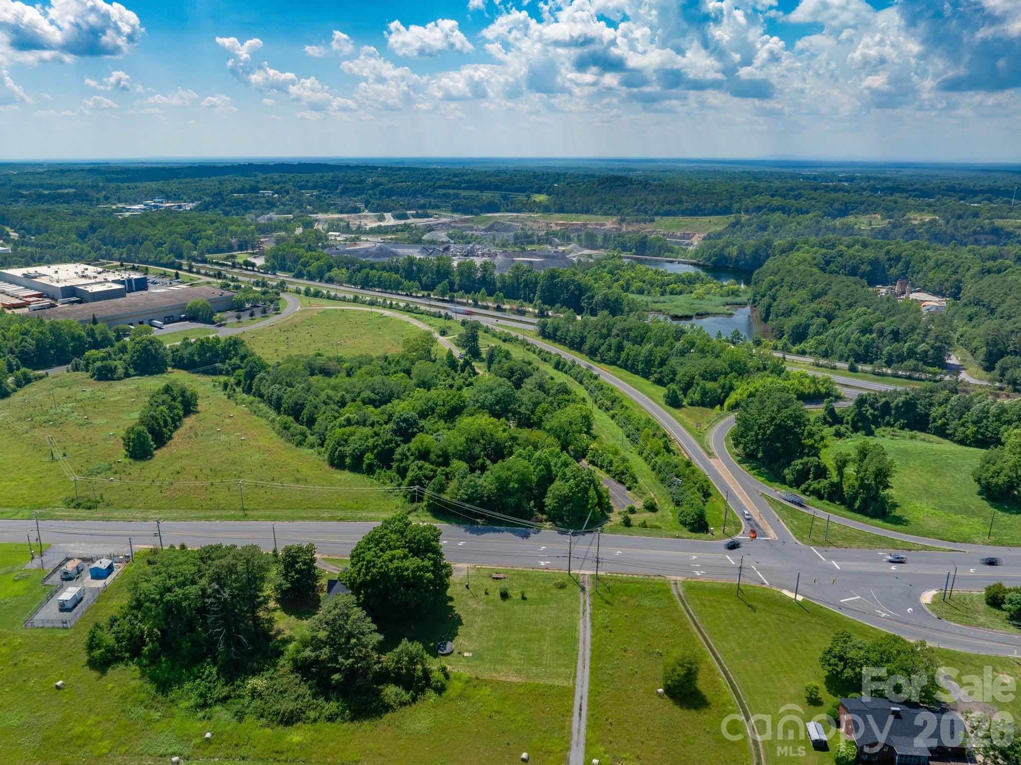 102 Quality Lane Property Photo 16