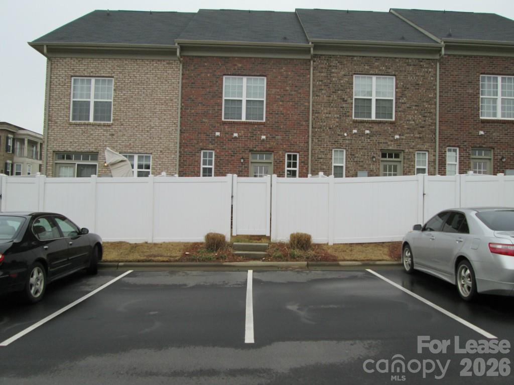 9537 Longstone Lane Property Photo 13