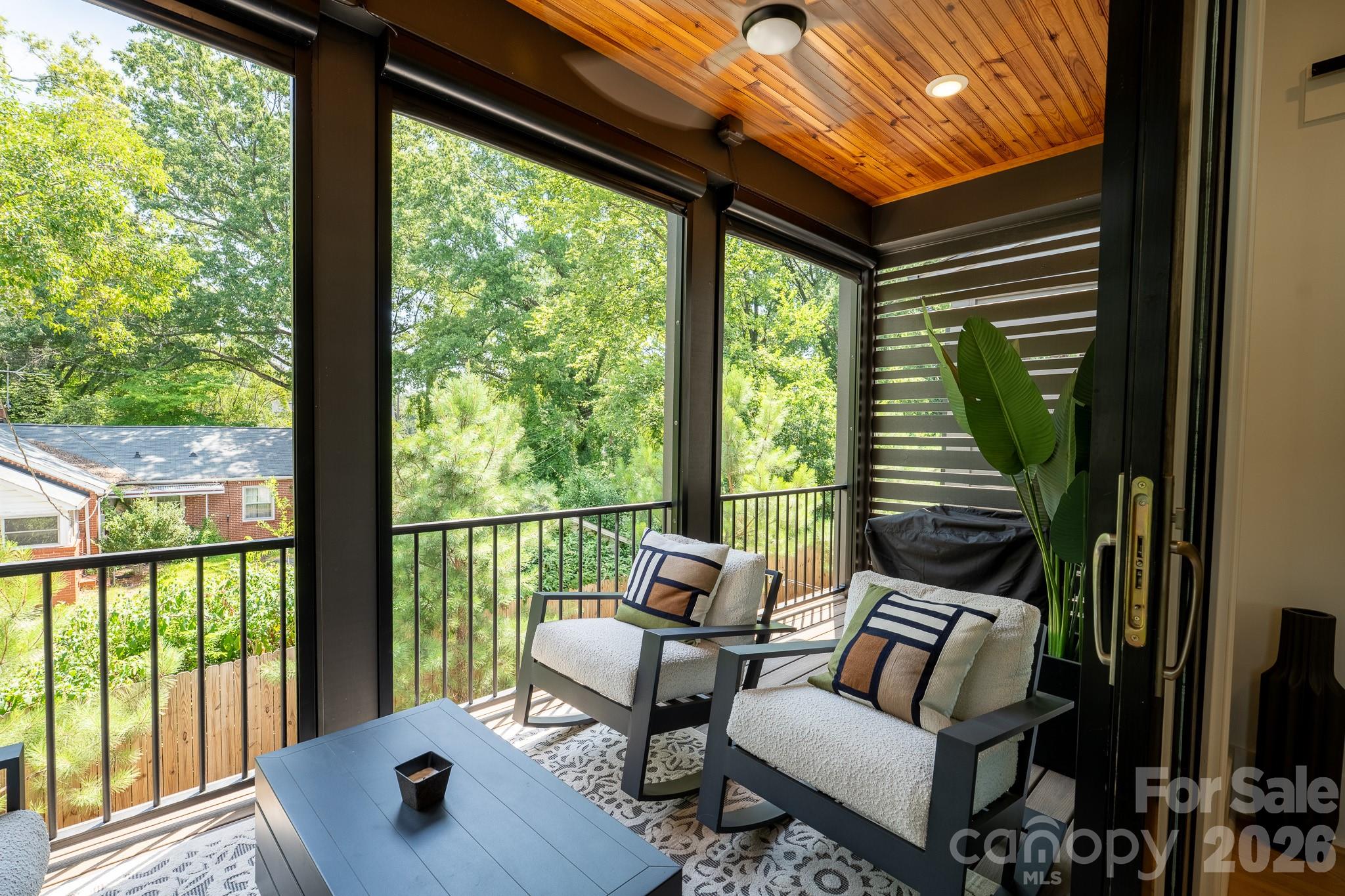 6105 Berryhill Towns Drive Property Photo 14