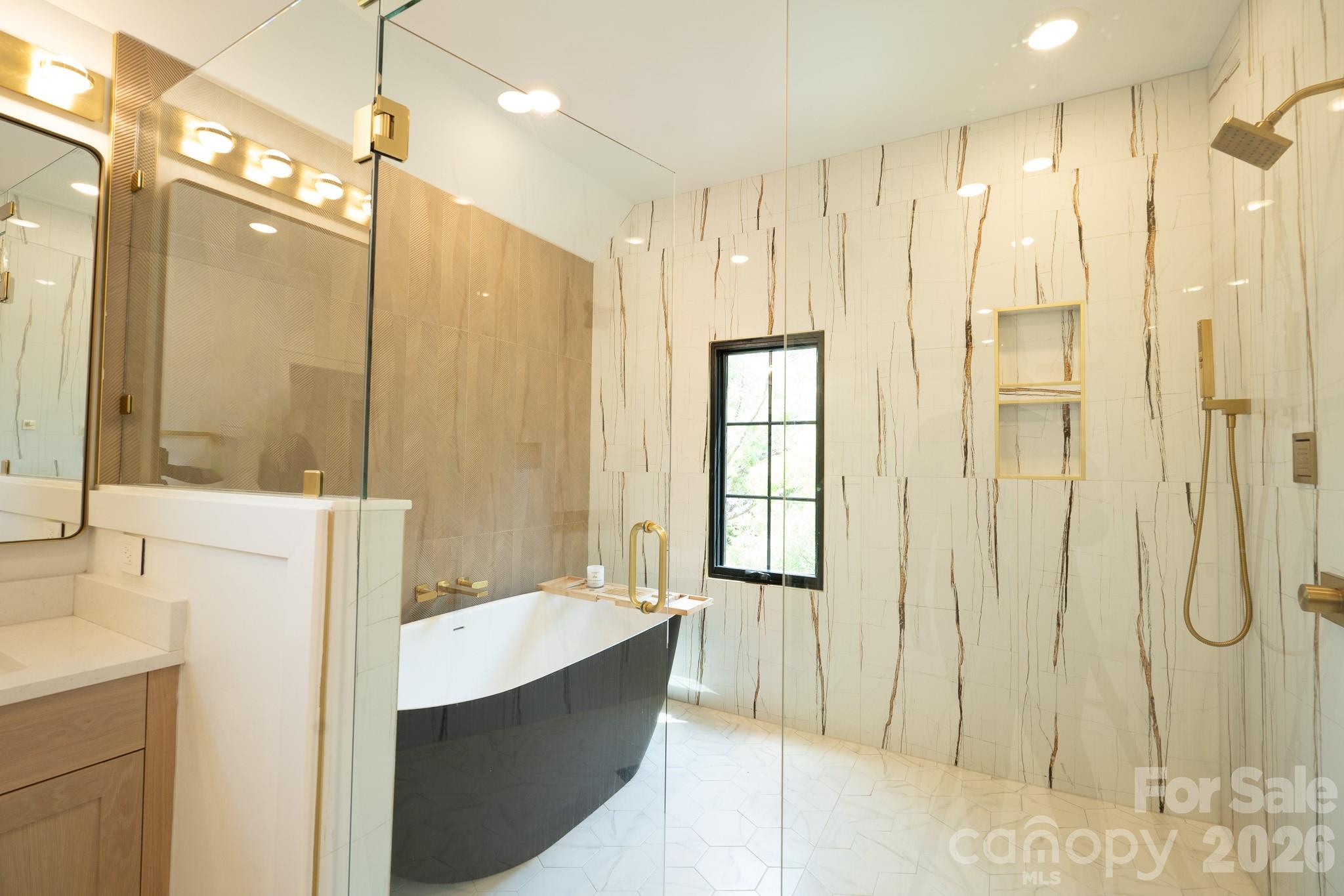 6105 Berryhill Towns Drive Property Photo 18