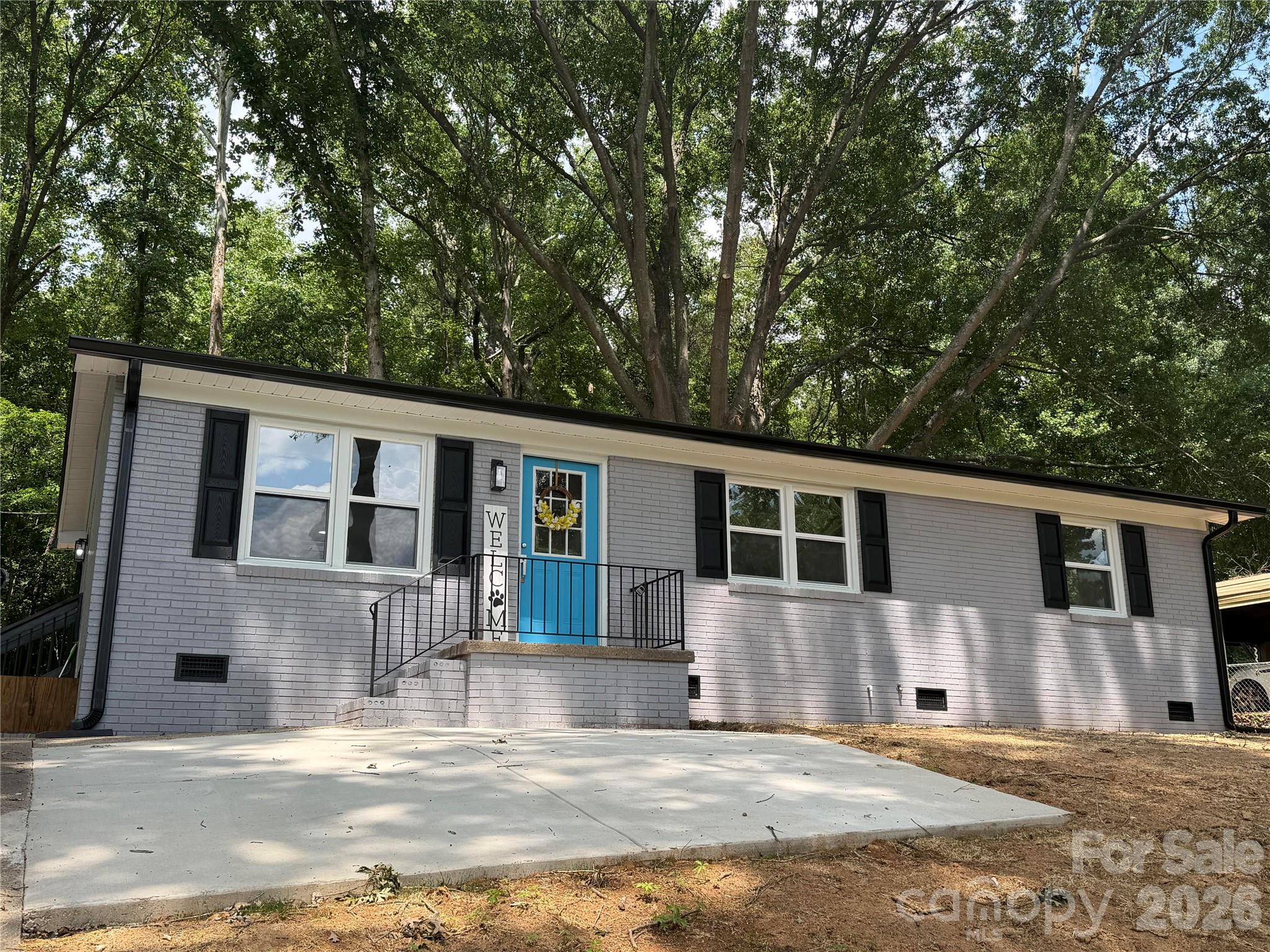 1812 Riveria Drive Property Photo 2