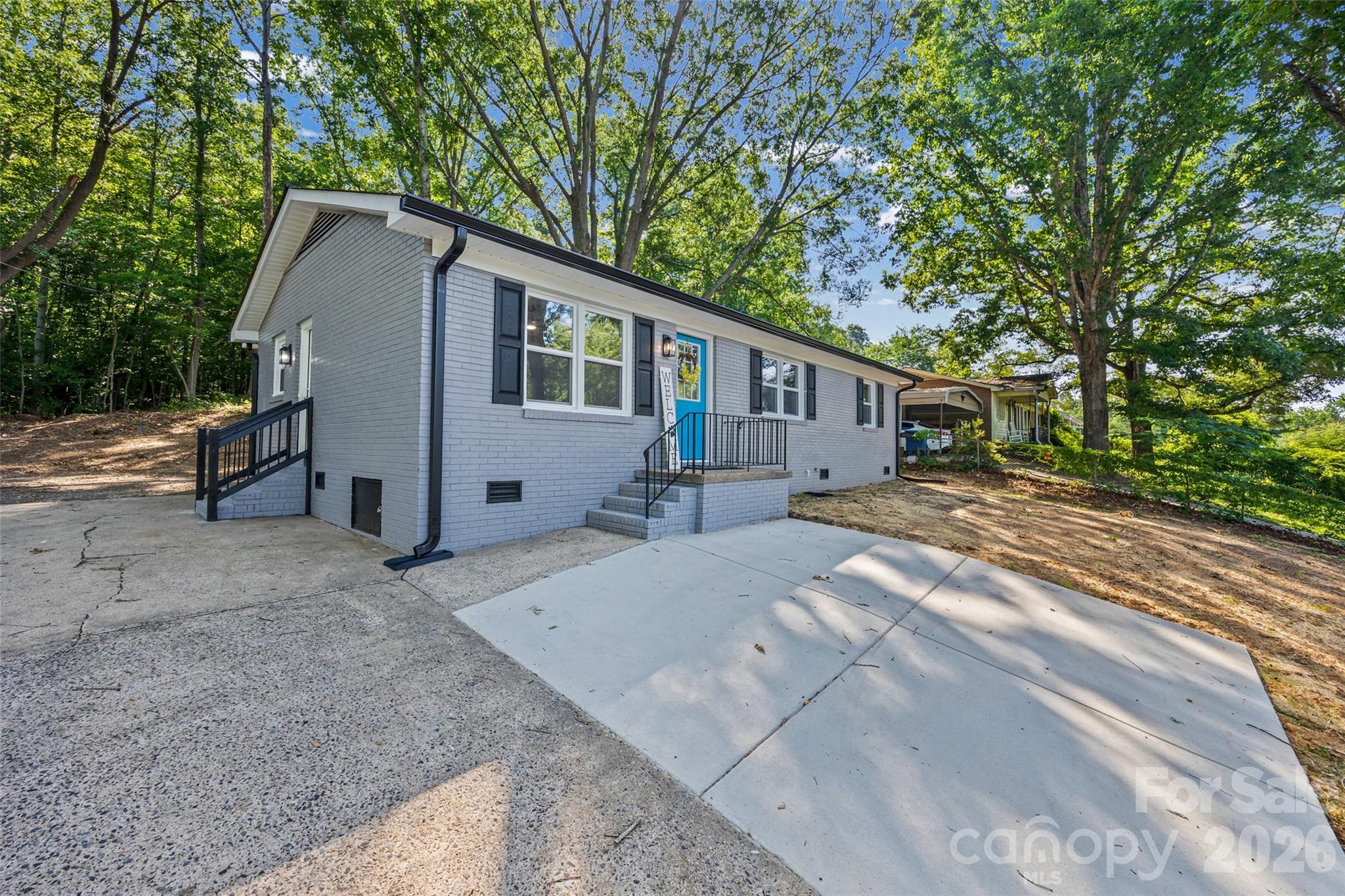 1812 Riveria Drive Property Photo 4