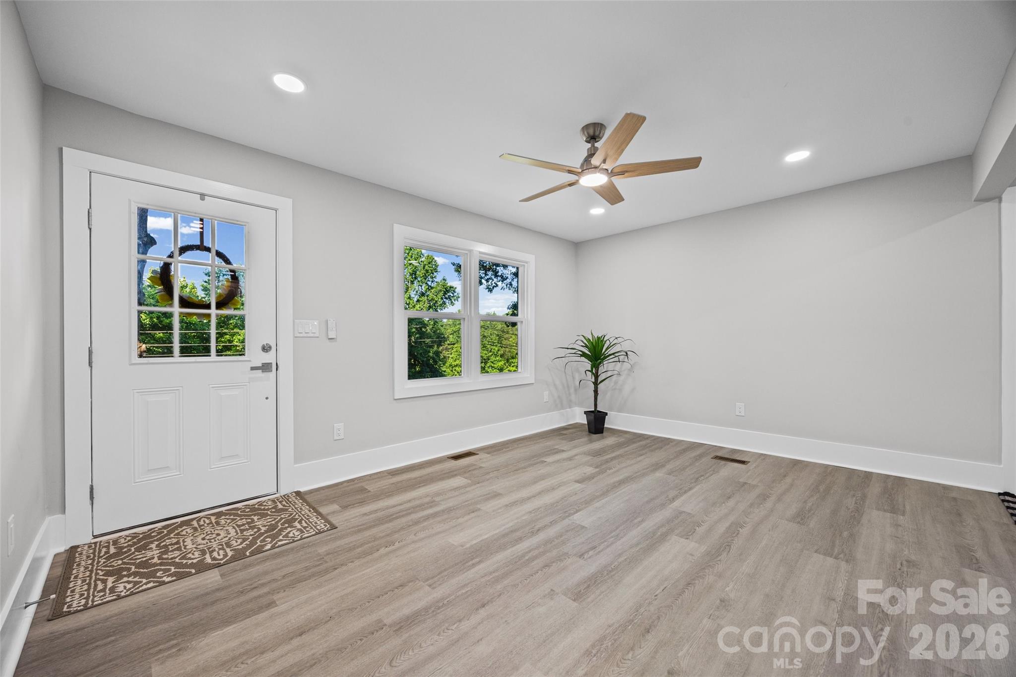1812 Riveria Drive Property Photo 8