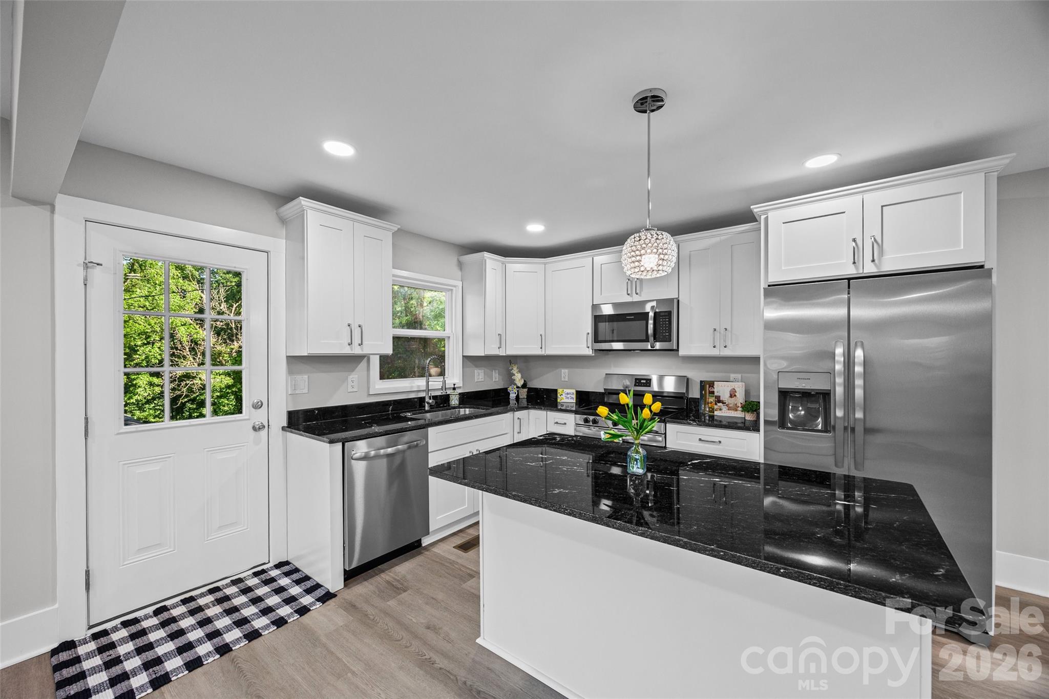 1812 Riveria Drive Property Photo 10