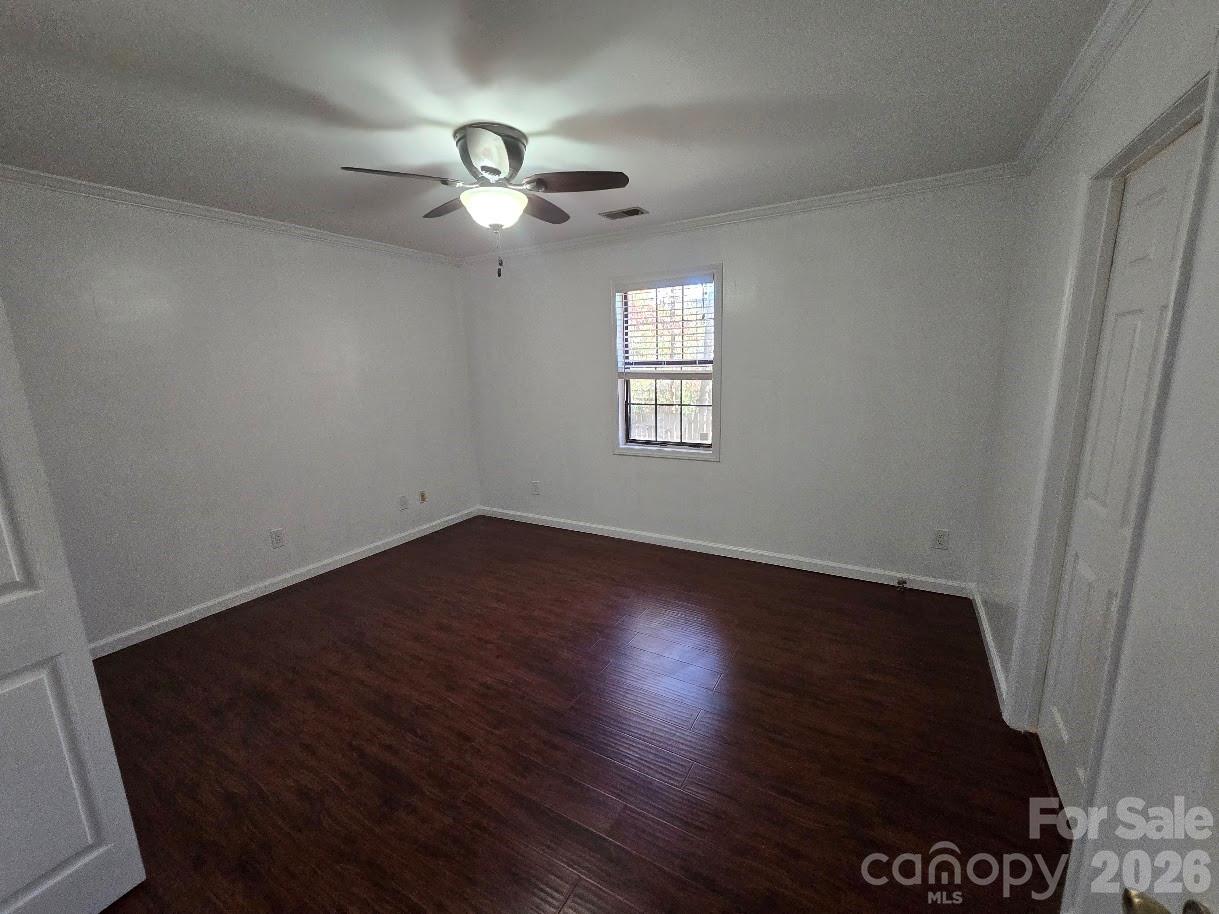 4904 West Street Property Photo 6