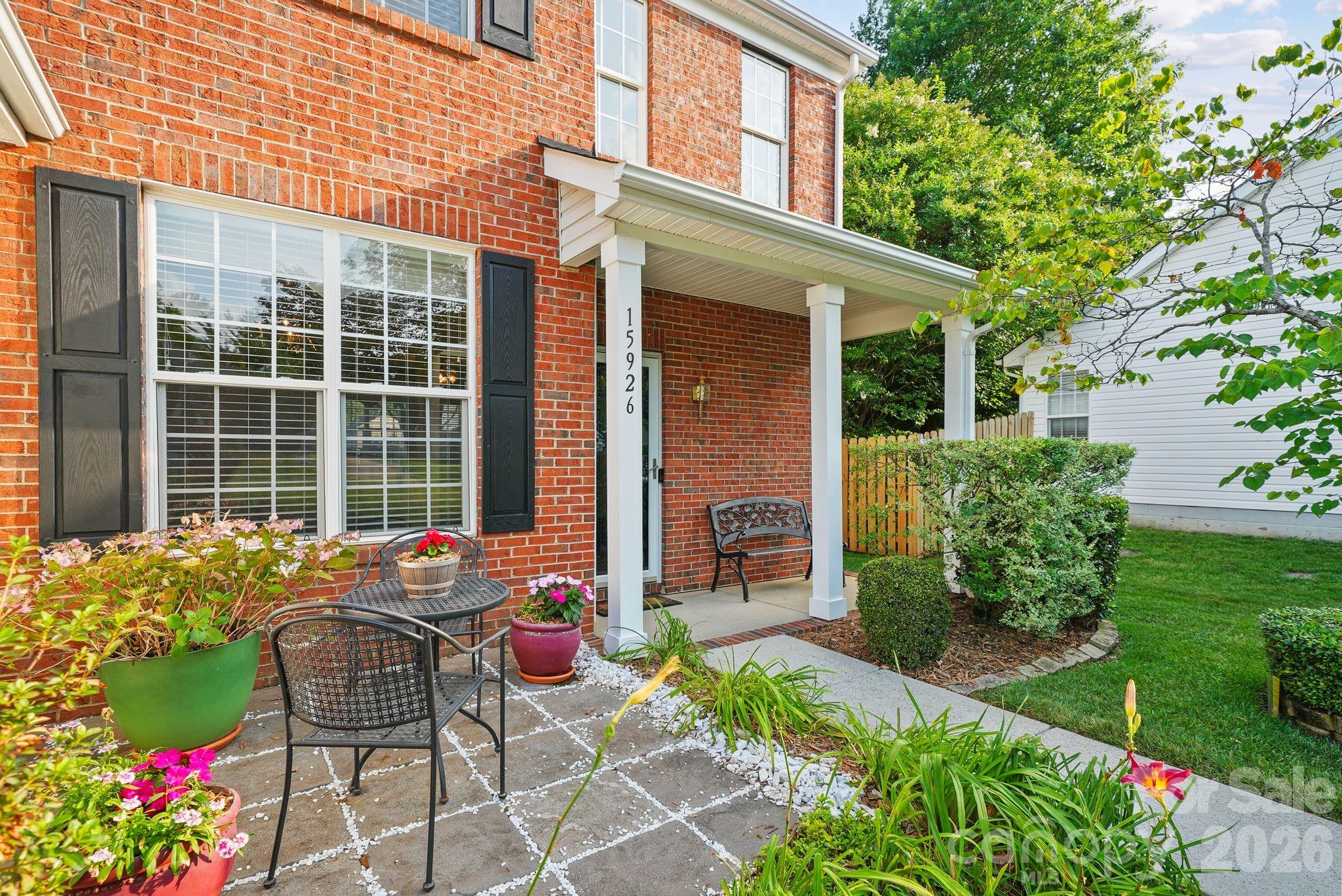 15926 Bubbling Branch Lane Property Photo 4