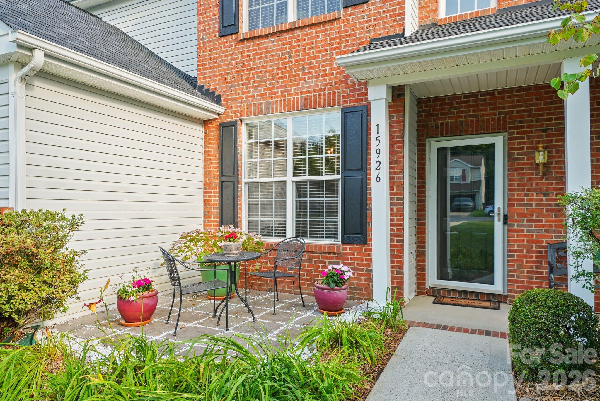 15926 Bubbling Branch Lane Property Photo 5