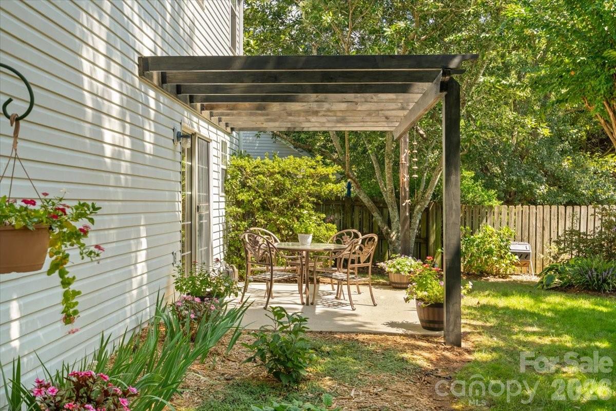 15926 Bubbling Branch Lane Property Photo 34