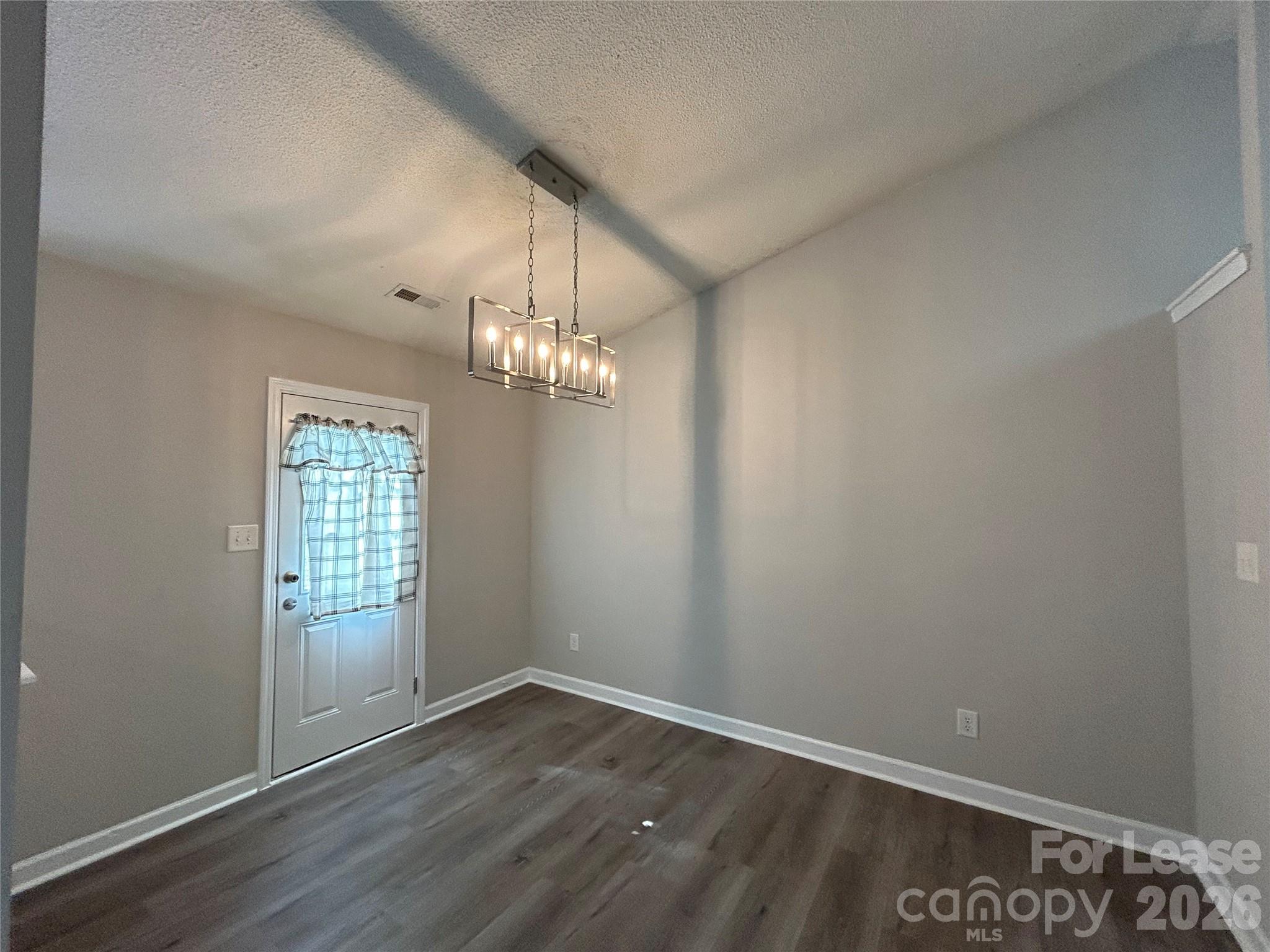 3005 Brekonridge Centre Drive Property Photo 10