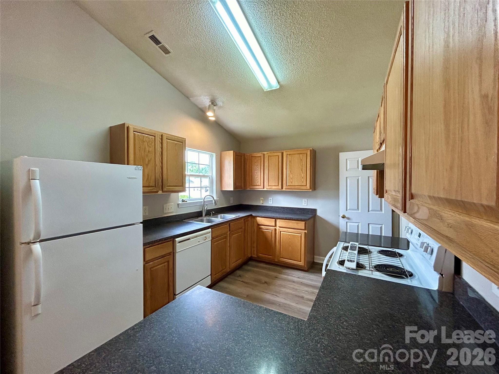 3005 Brekonridge Centre Drive Property Photo 13