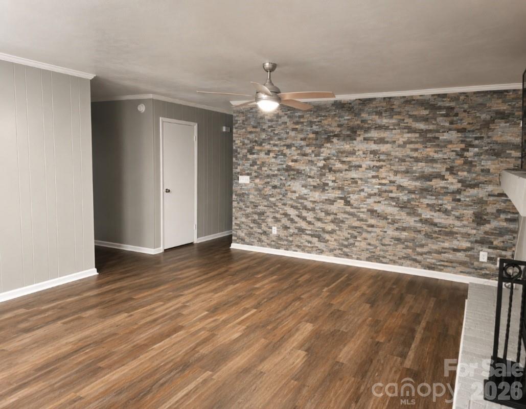 615 Fernwood Drive Property Photo 4