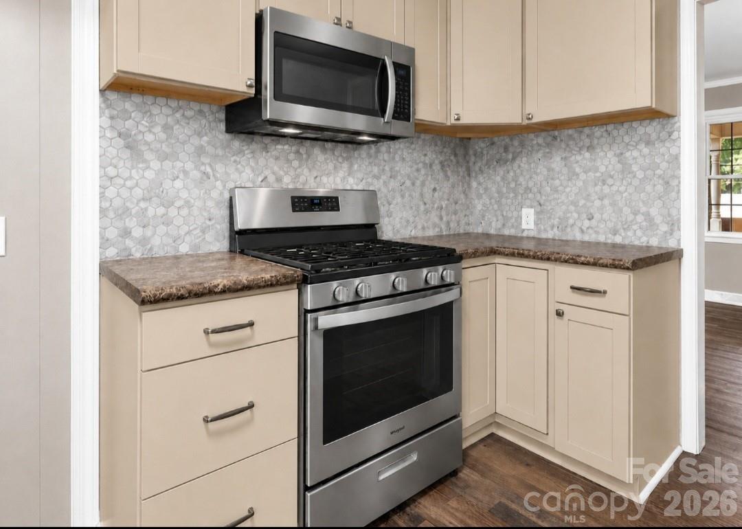 615 Fernwood Drive Property Photo 15