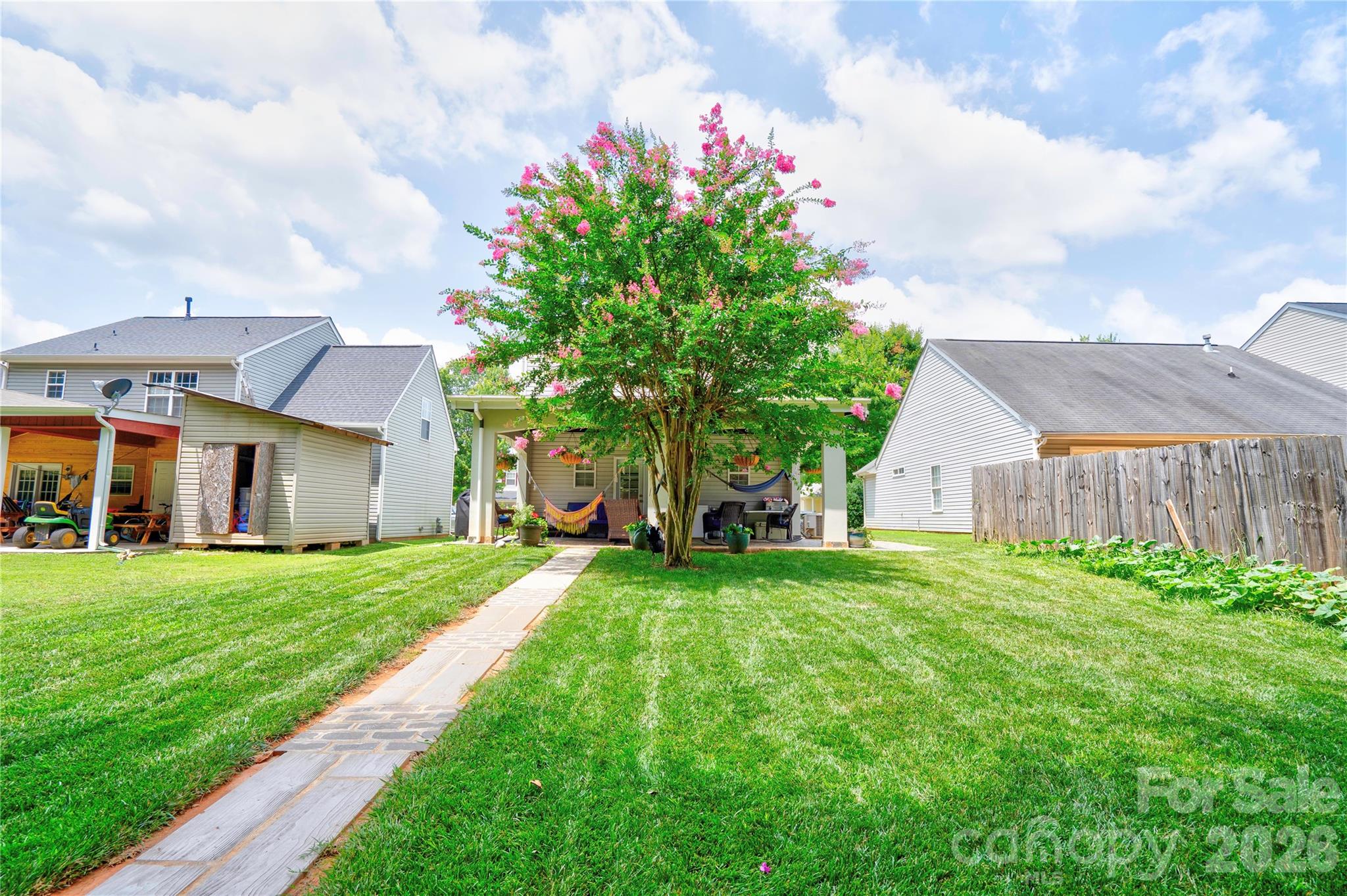 9336 Dewey Drive Property Photo 8