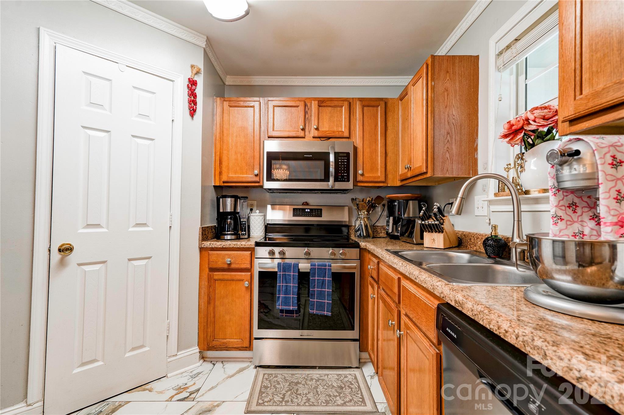 9336 Dewey Drive Property Photo 18