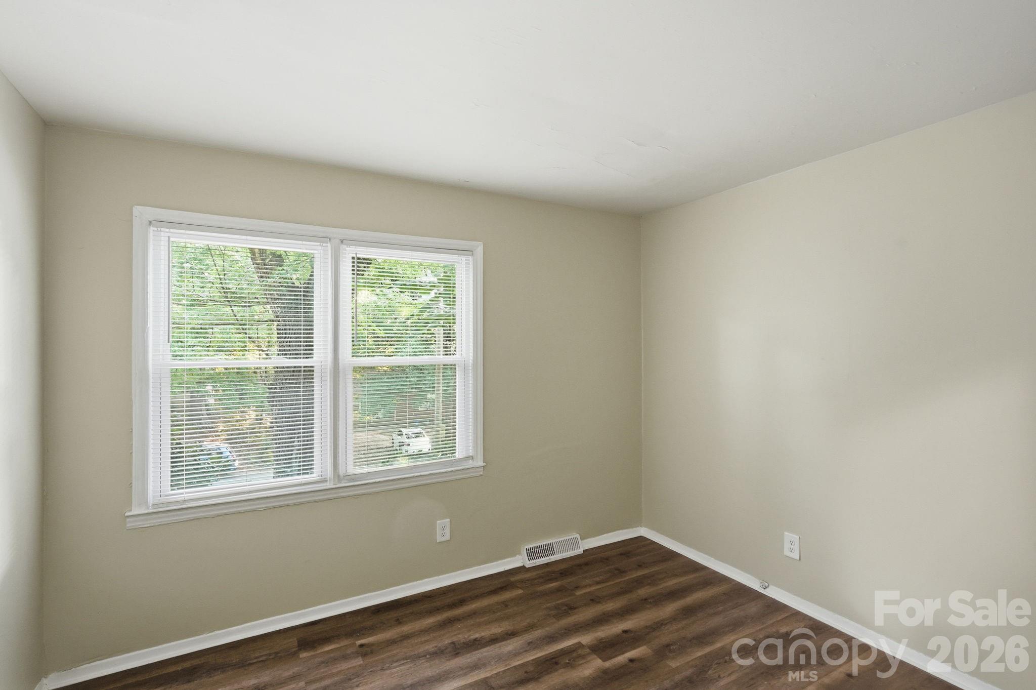 6805 Deanwood Place Property Photo 13