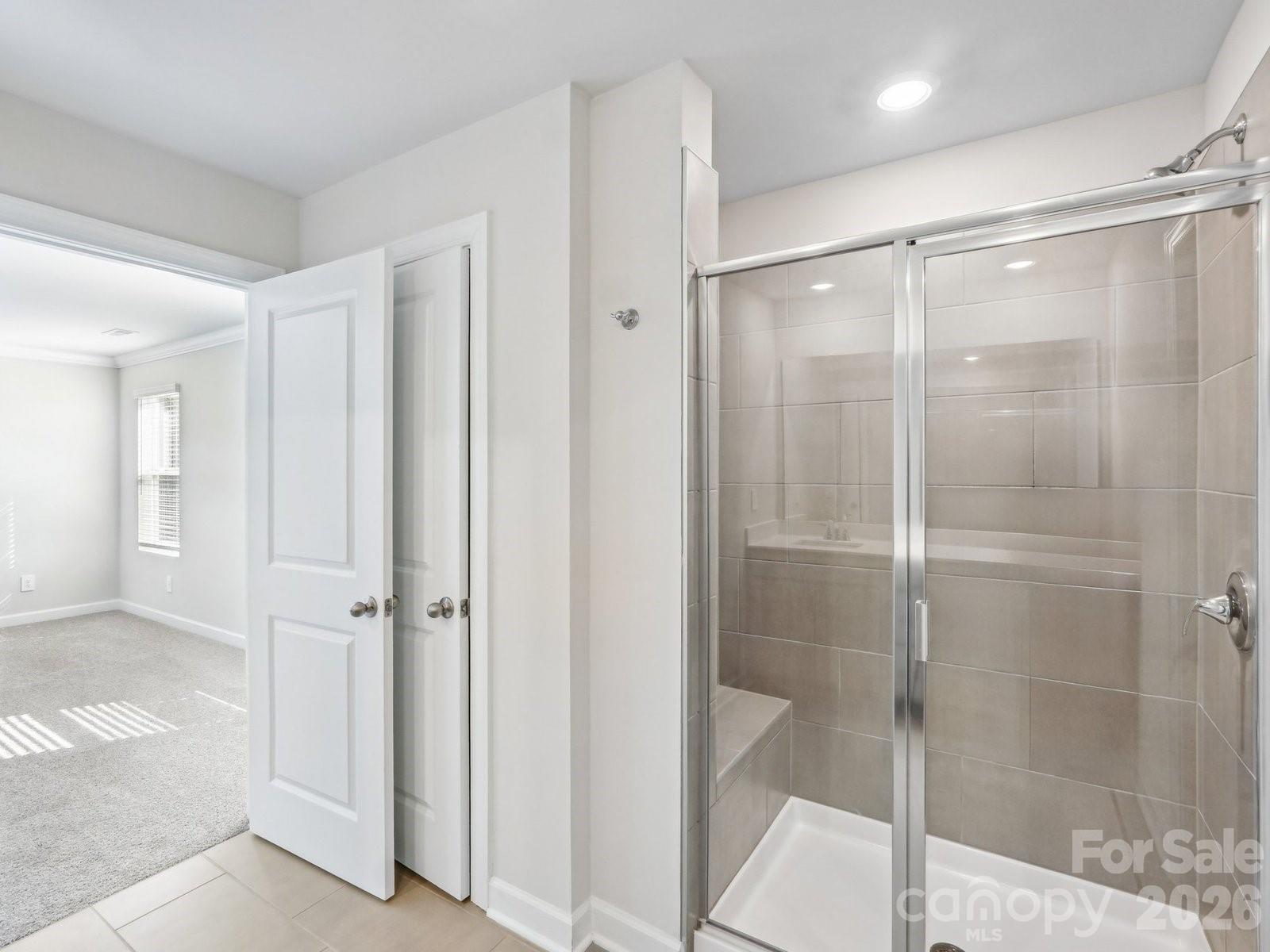 2456 Chartwell Street Property Photo 16