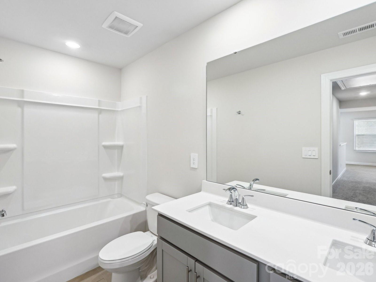 2456 Chartwell Street Property Photo 19