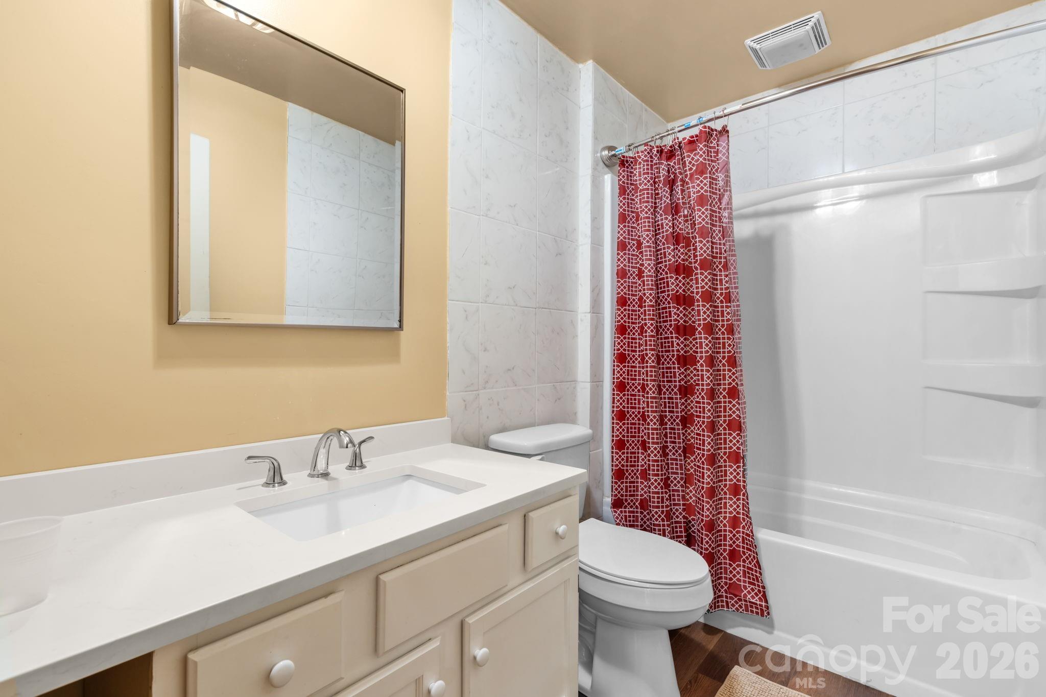 828 Manchester Street Property Photo 11