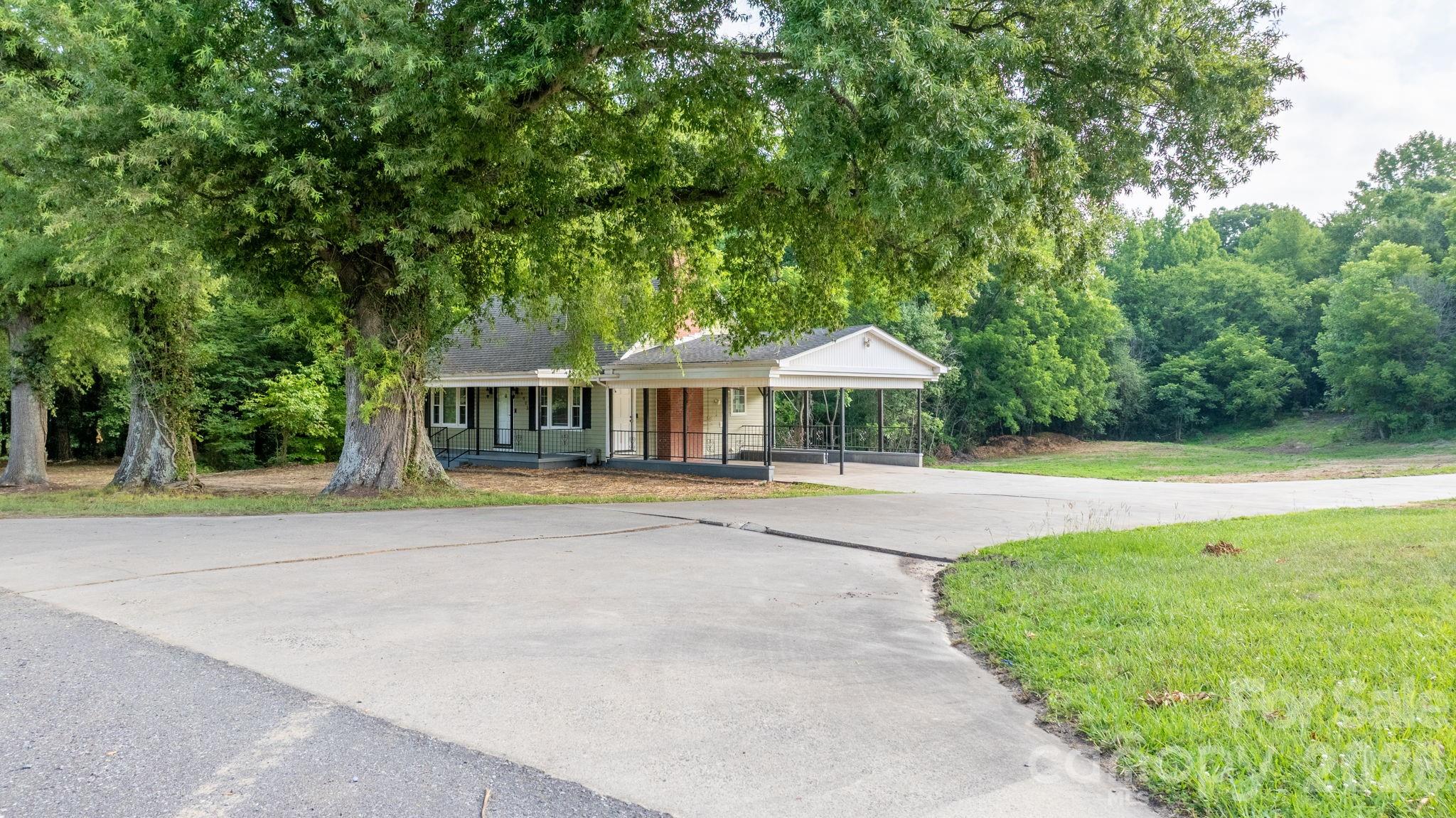 1002 Ramseur Road Property Photo 24