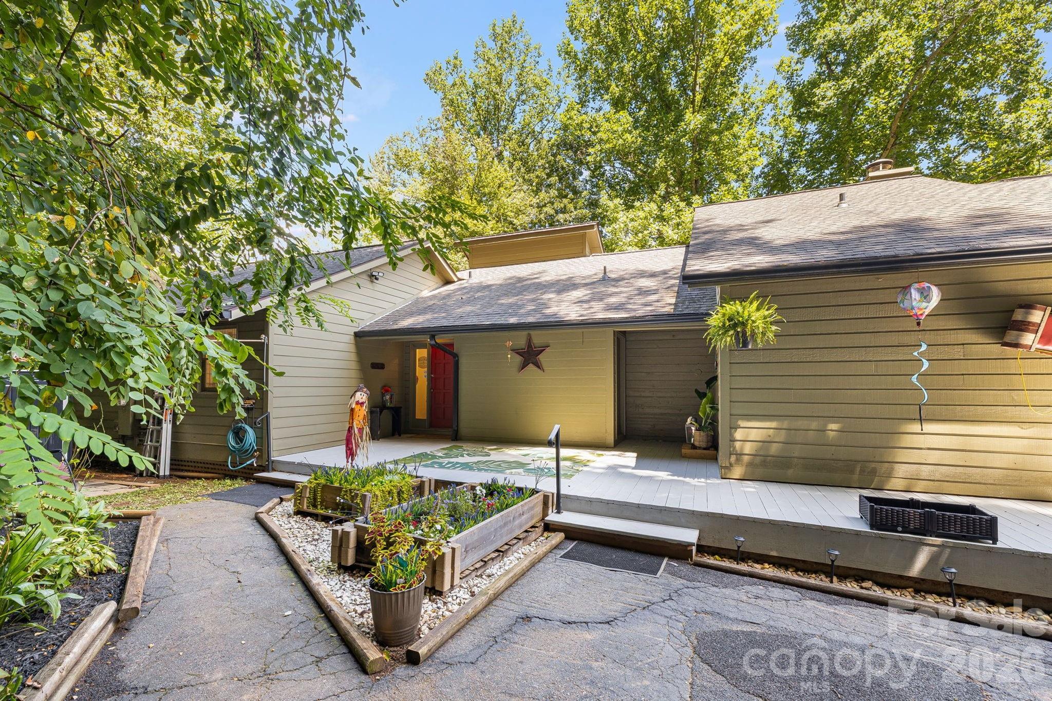 64 Big Spruce Lane Property Photo 3