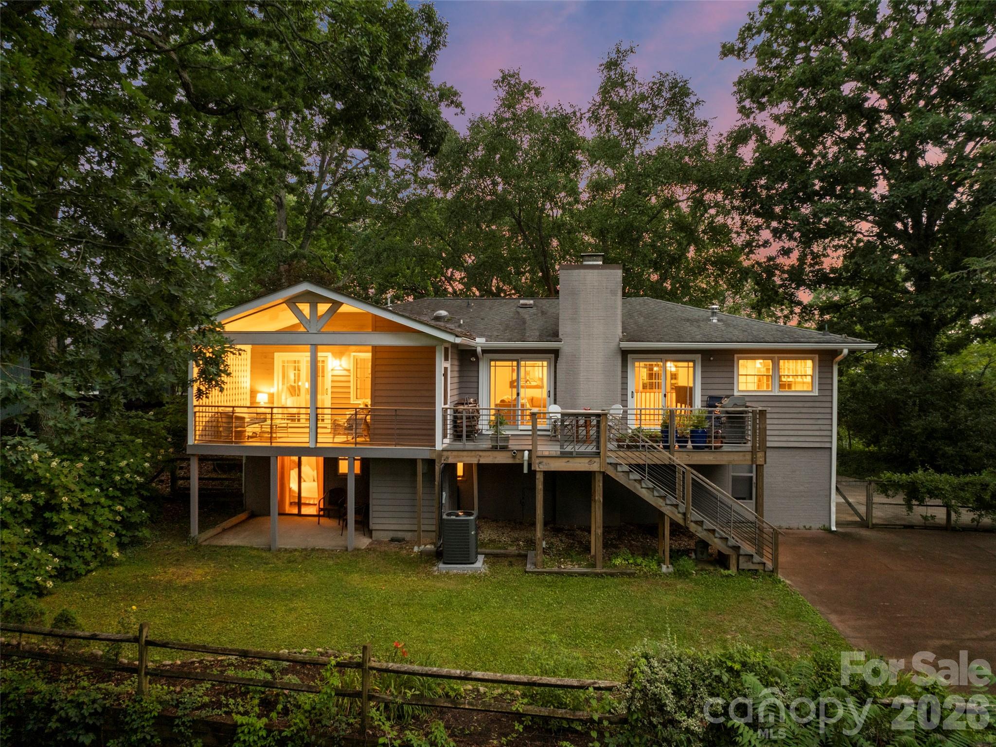 528 N Griffing Boulevard Property Photo 4