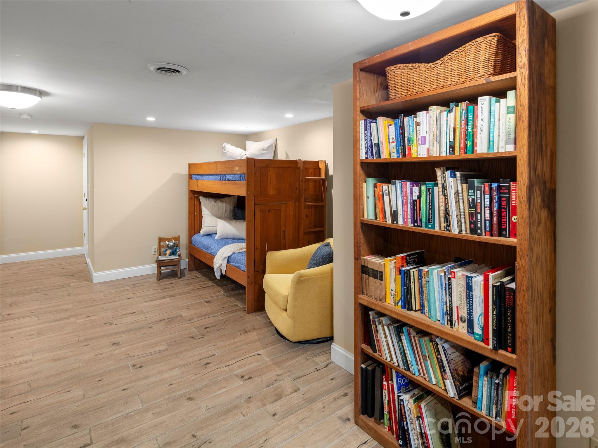 528 N Griffing Boulevard Property Photo 34