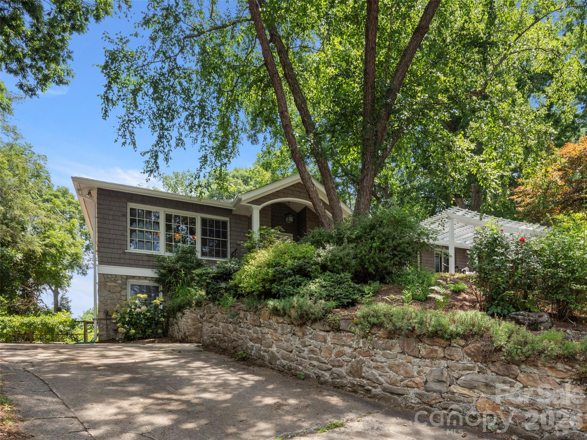 528 N Griffing Boulevard Property Photo 40