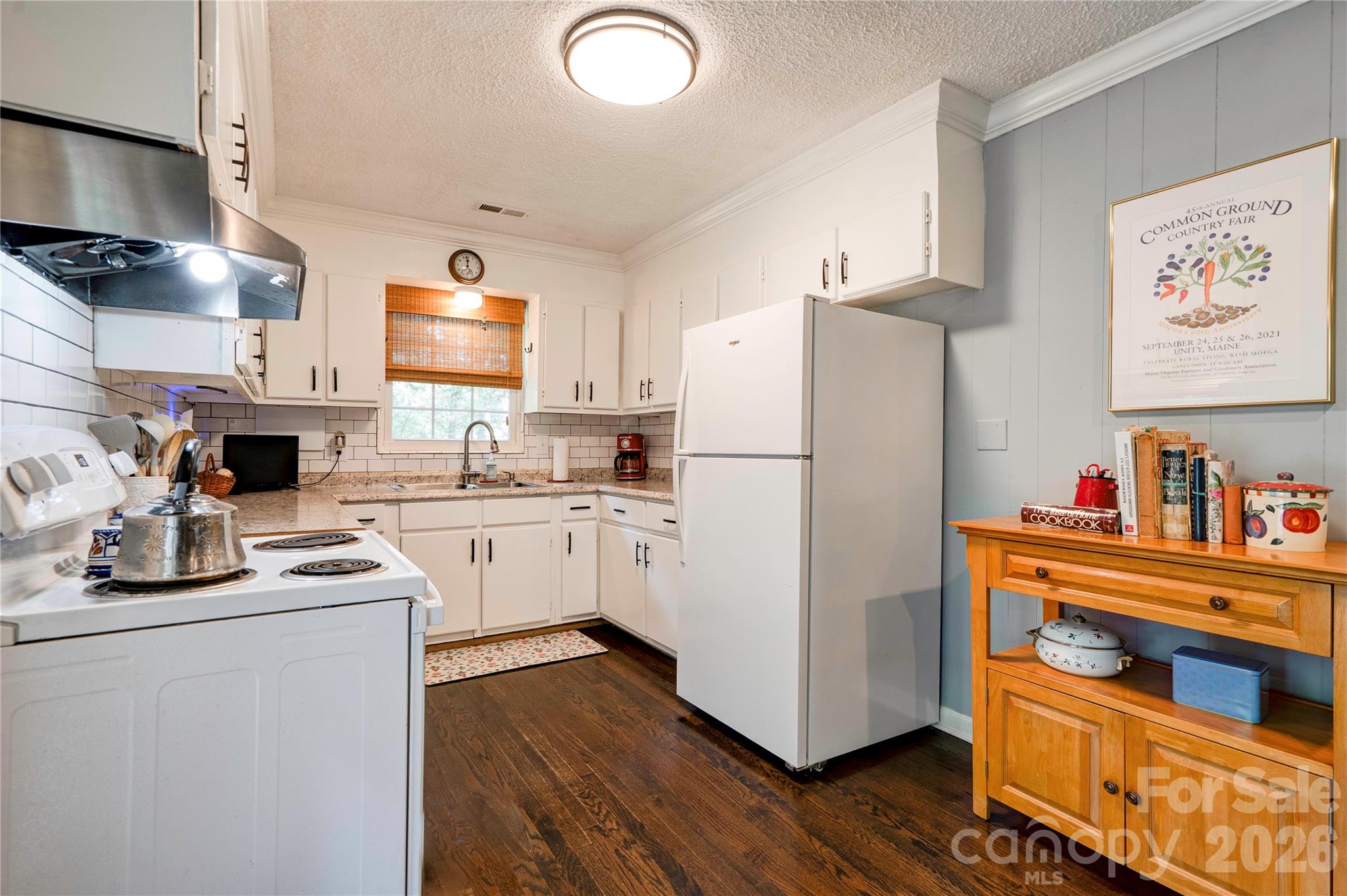 624 Ware Road Property Photo 6