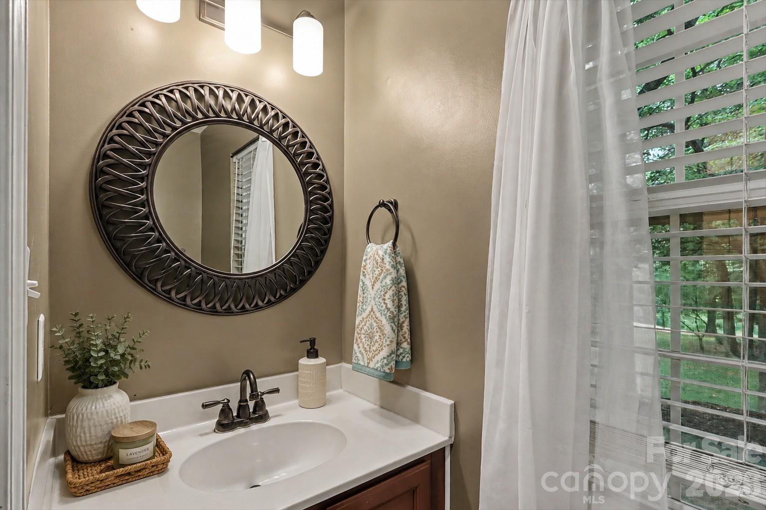 6337 Lily Pad Court Property Photo 8