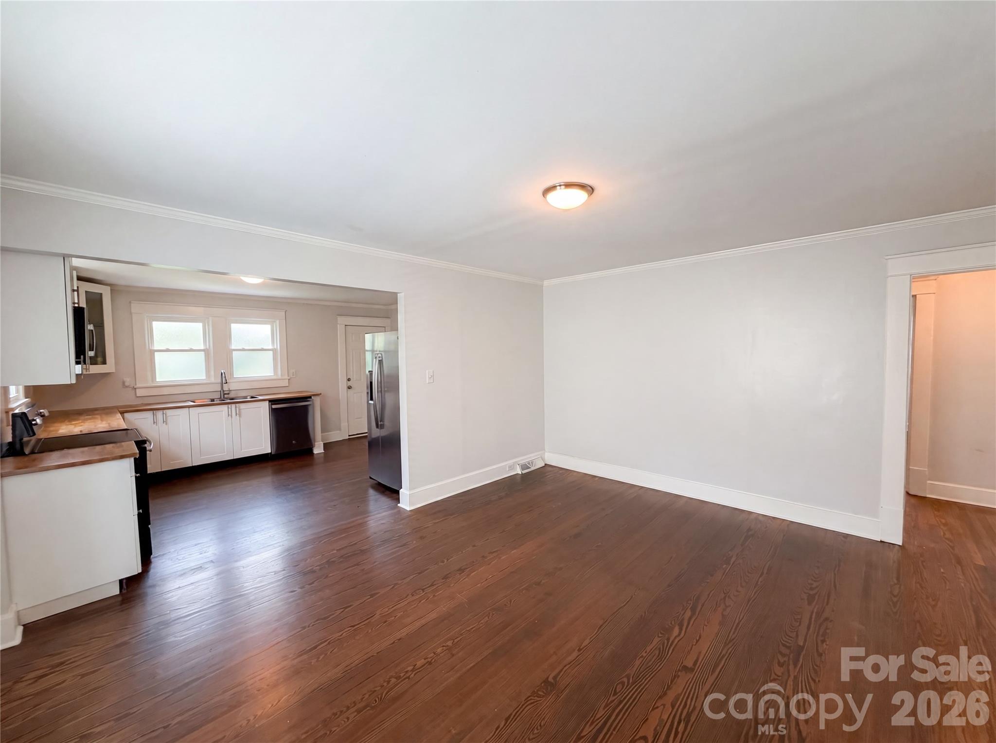 519 N Rose Avenue Property Photo 4