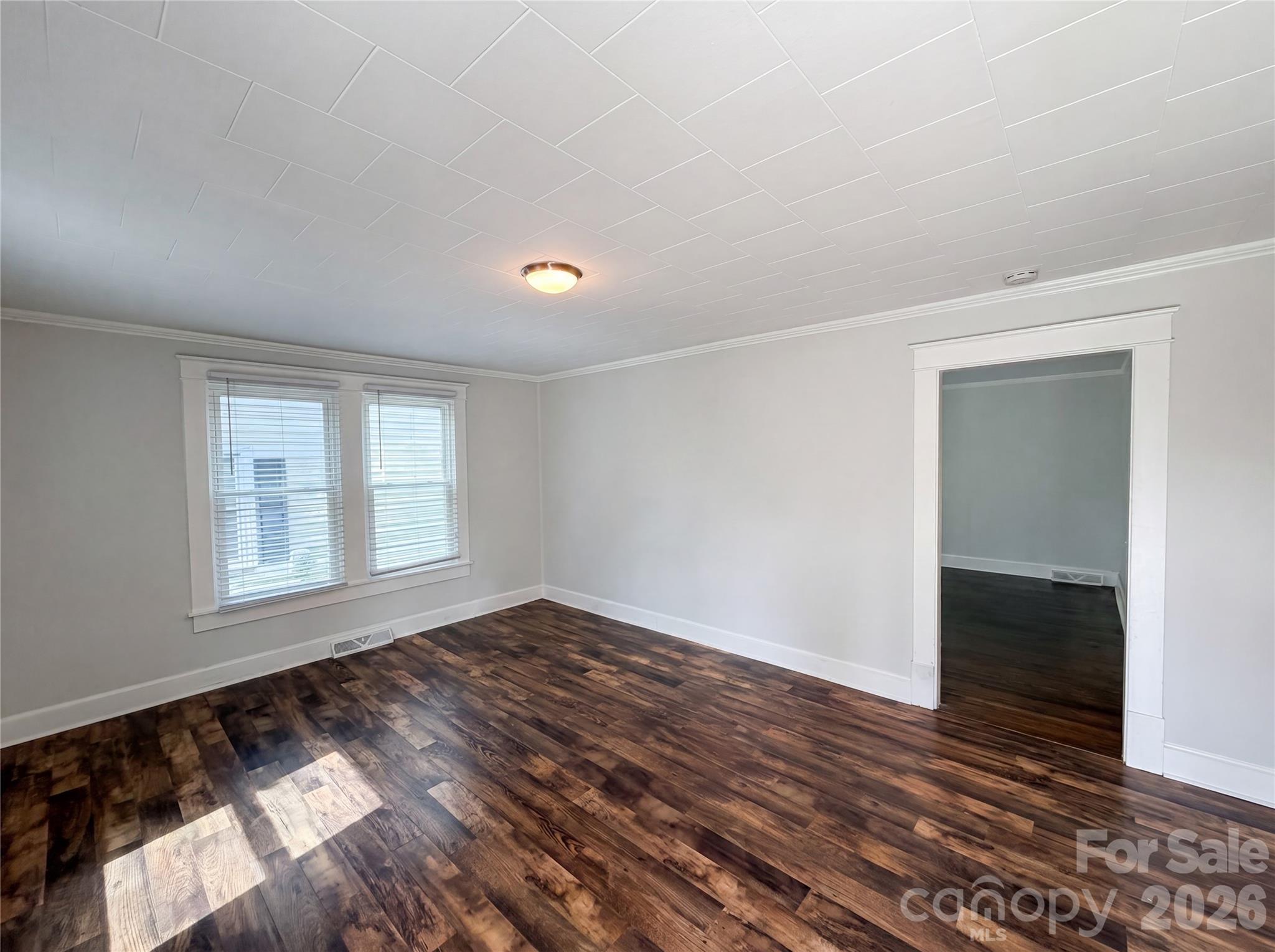 519 N Rose Avenue Property Photo 8