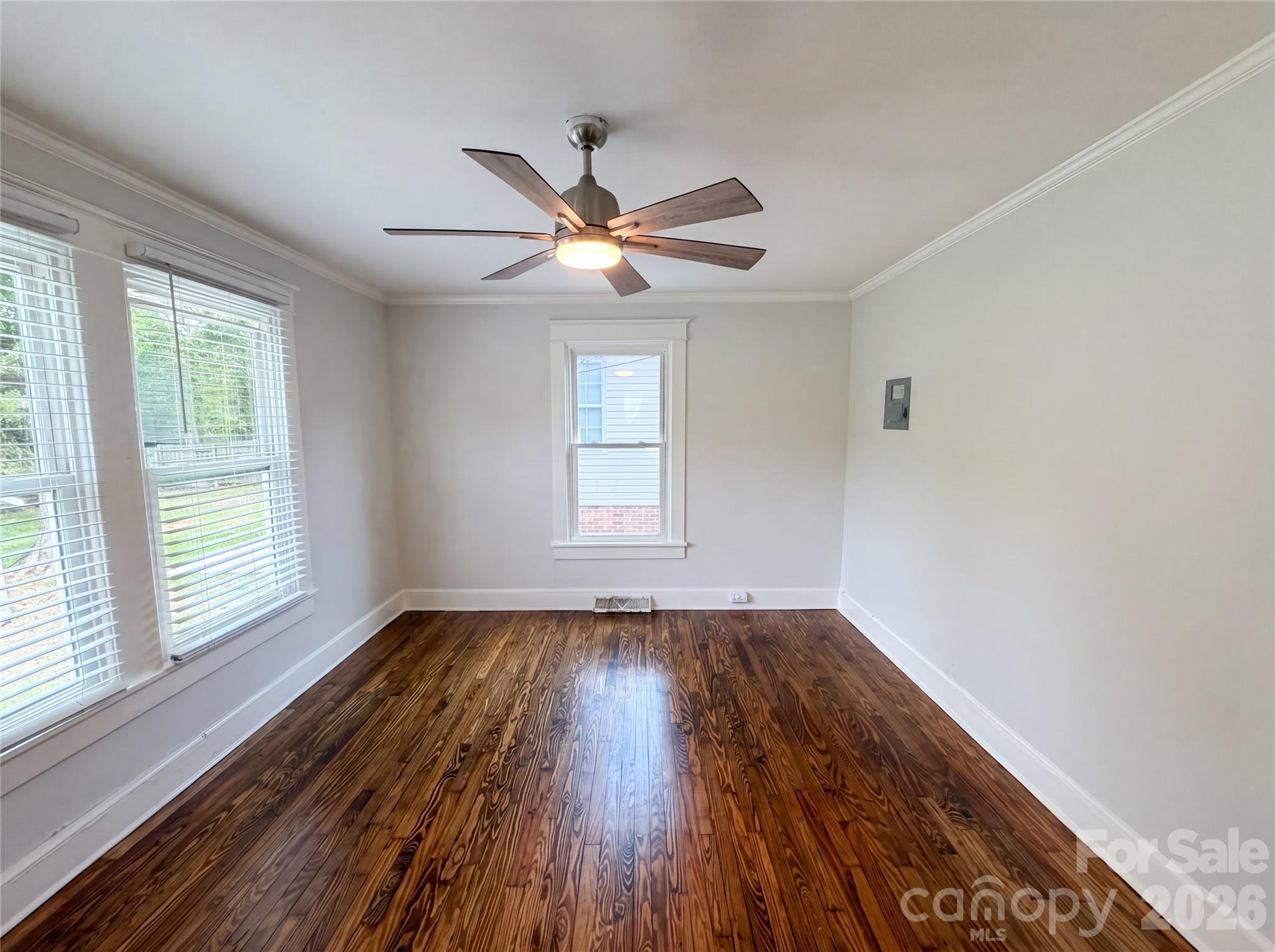 519 N Rose Avenue Property Photo 10