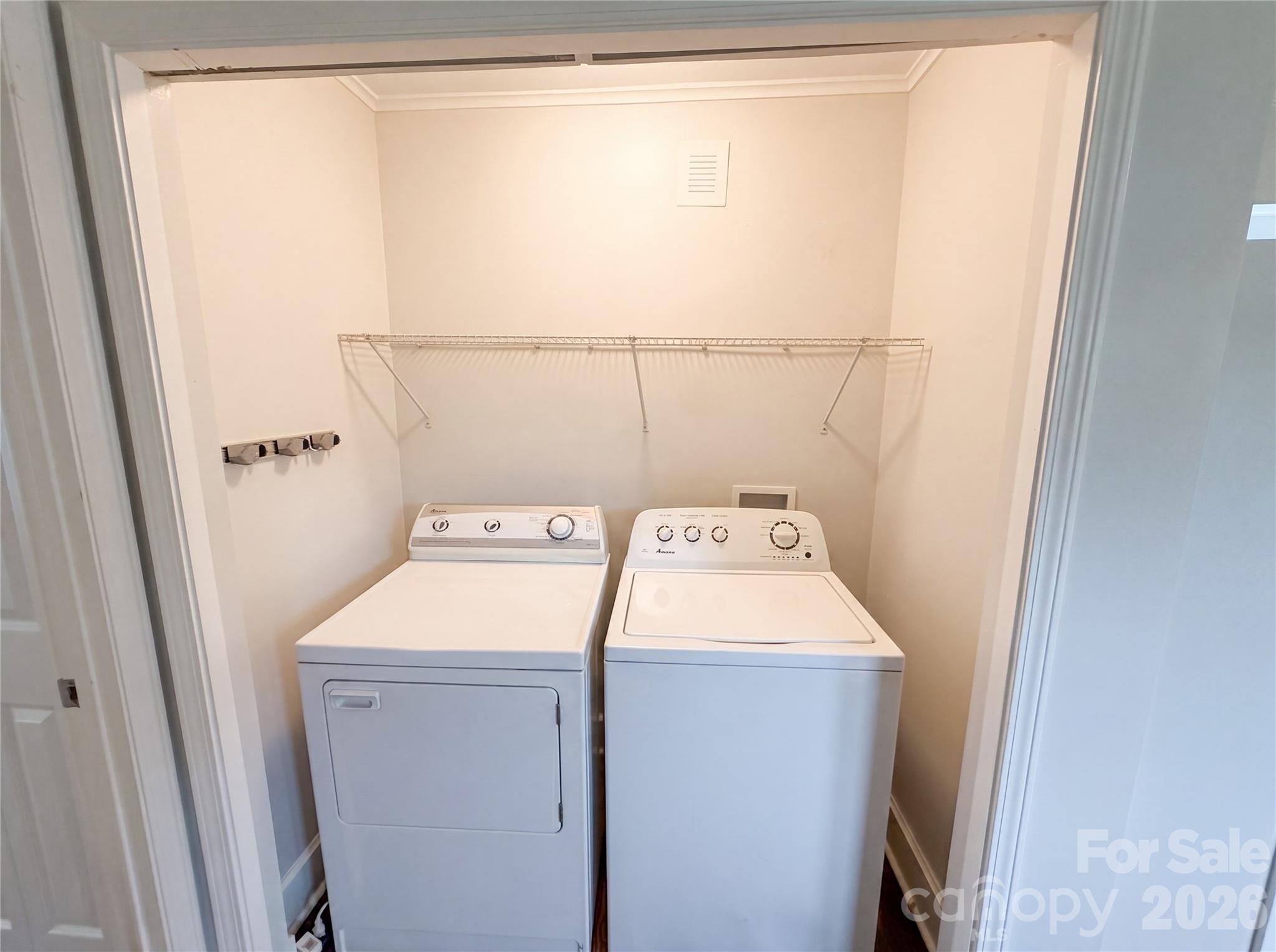 519 N Rose Avenue Property Photo 14