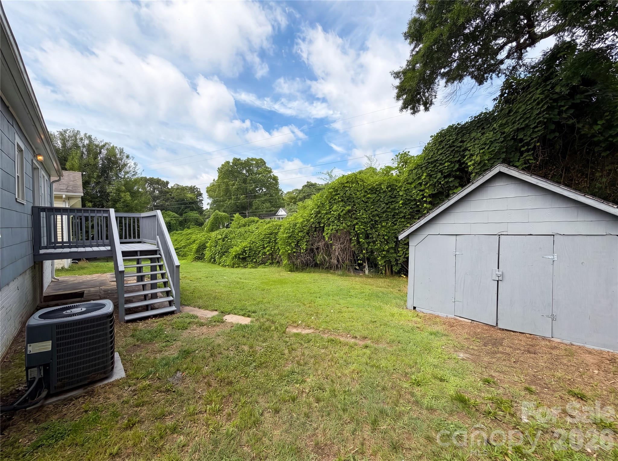 519 N Rose Avenue Property Photo 18
