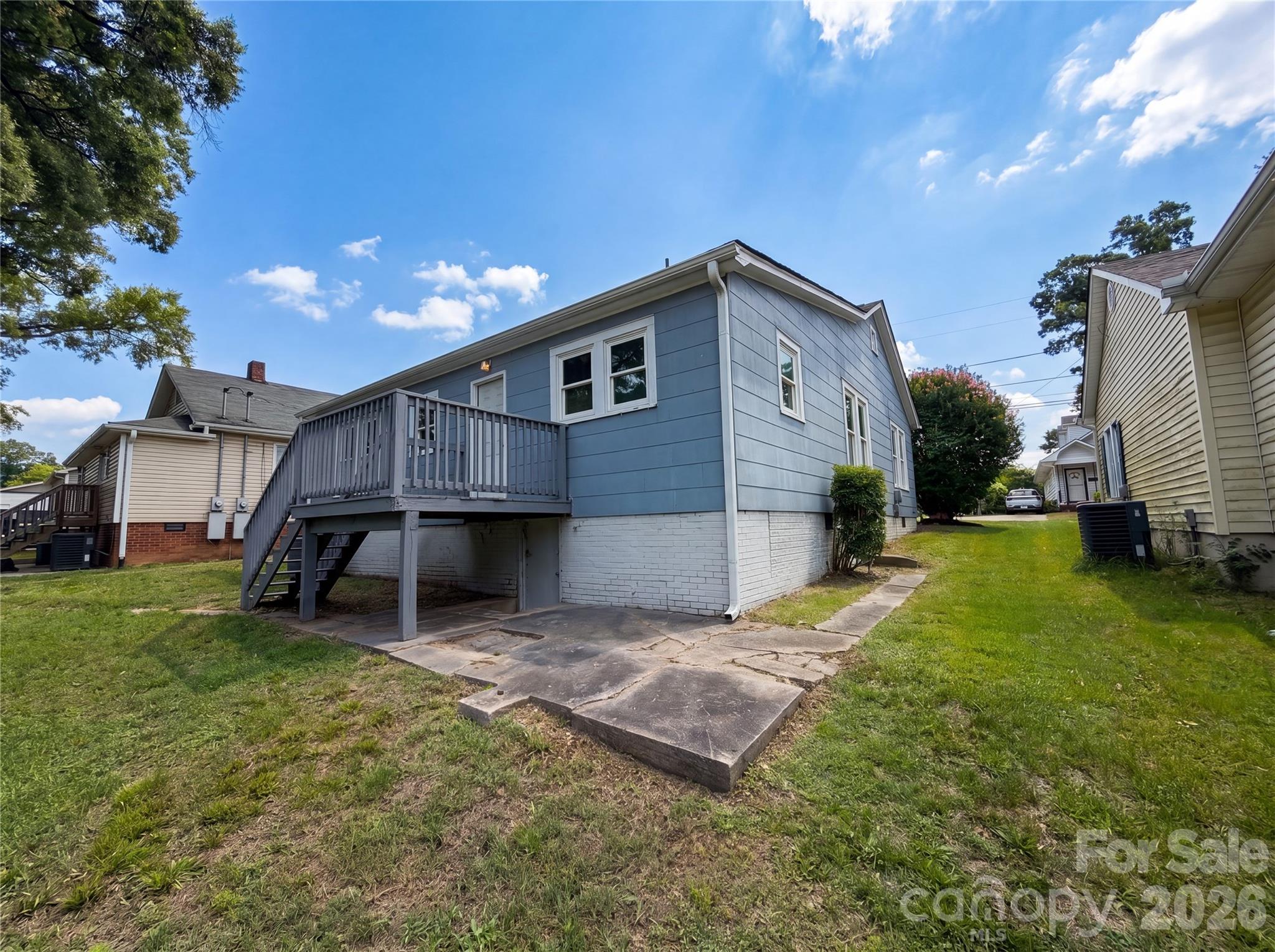519 N Rose Avenue Property Photo 20