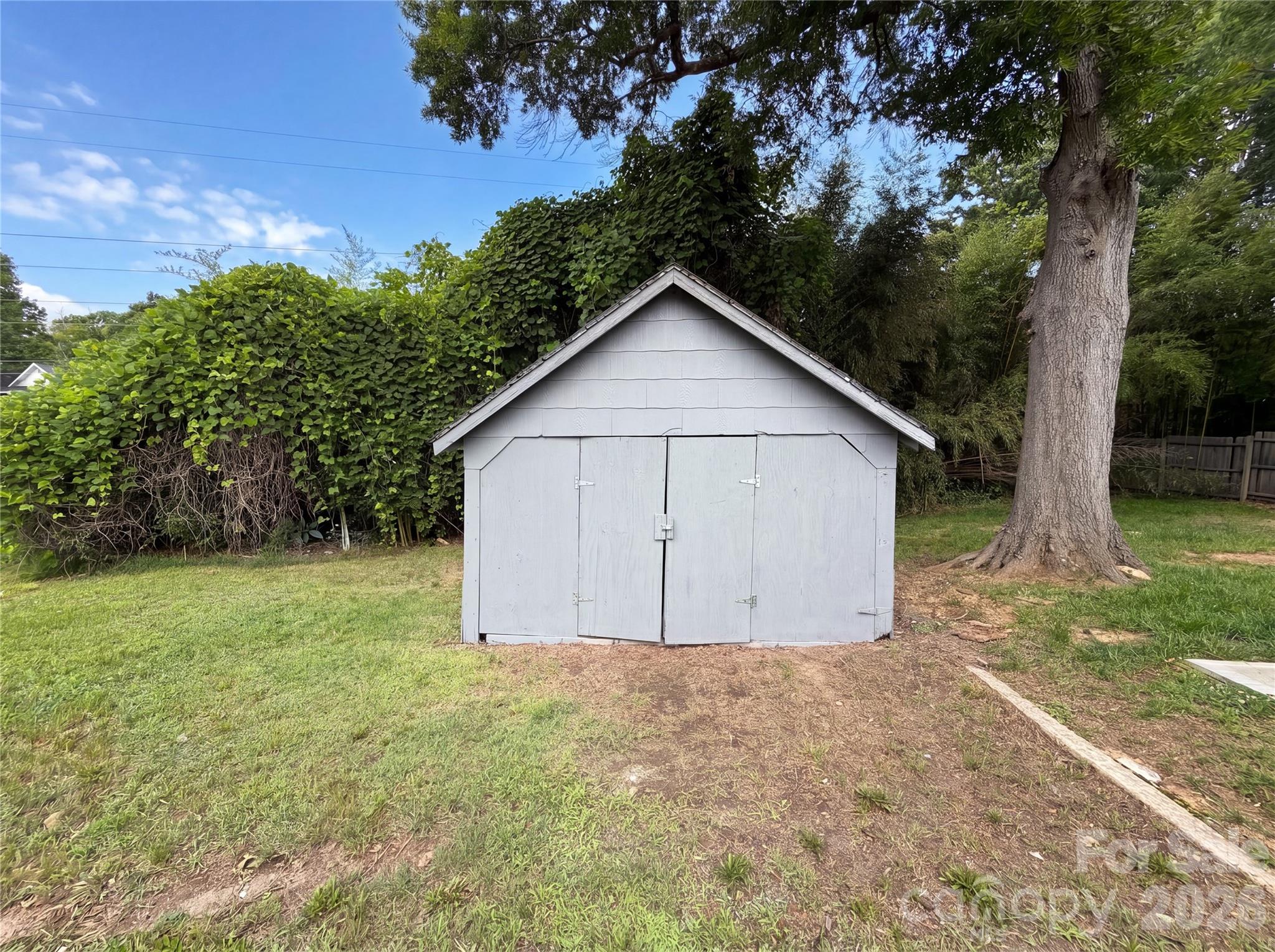 519 N Rose Avenue Property Photo 21