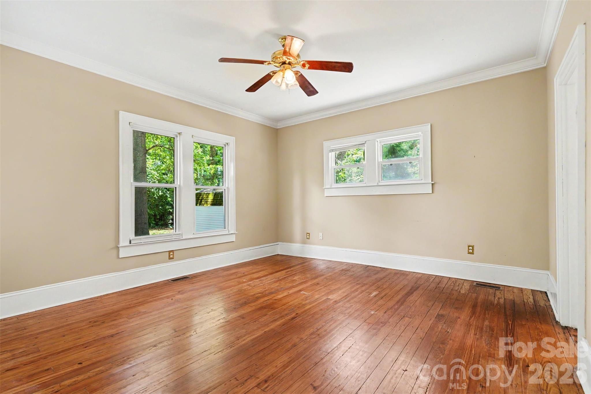 313 Gold Street Property Photo 9
