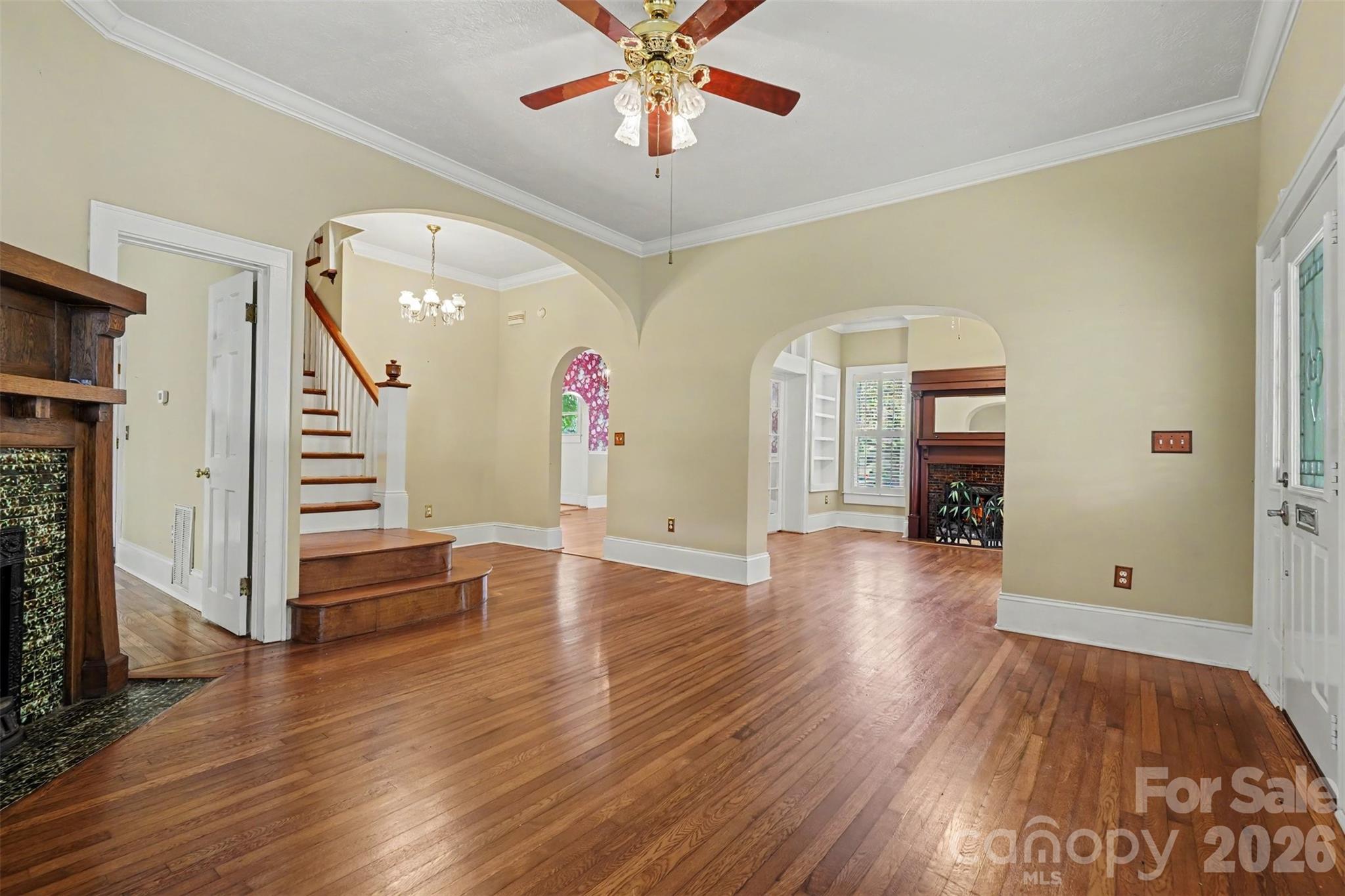 313 Gold Street Property Photo 13