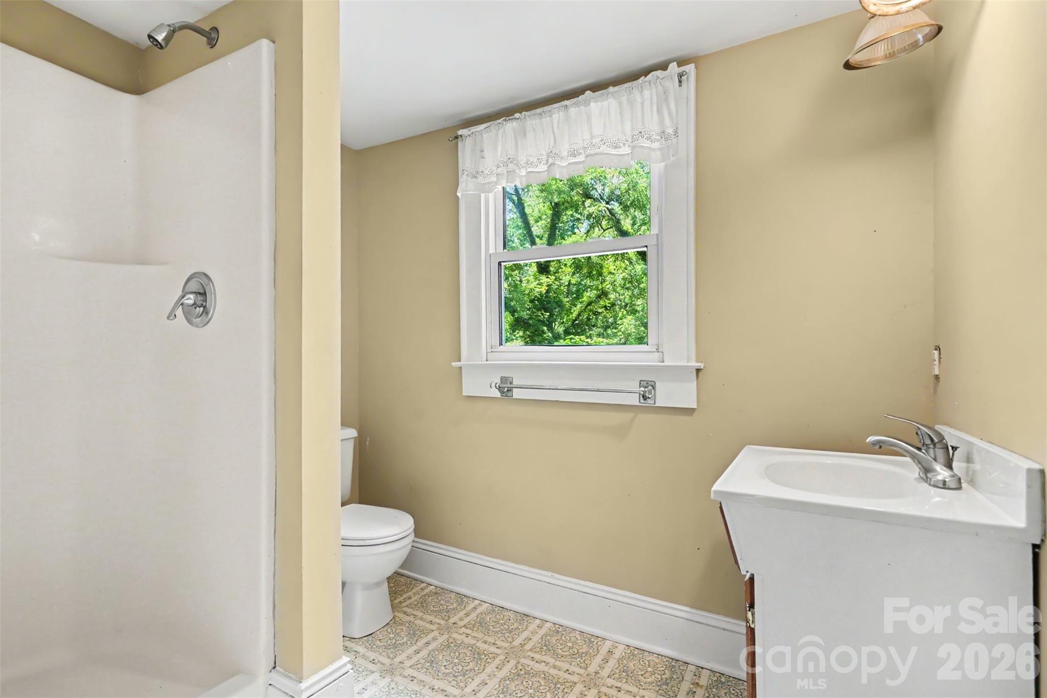 313 Gold Street Property Photo 25