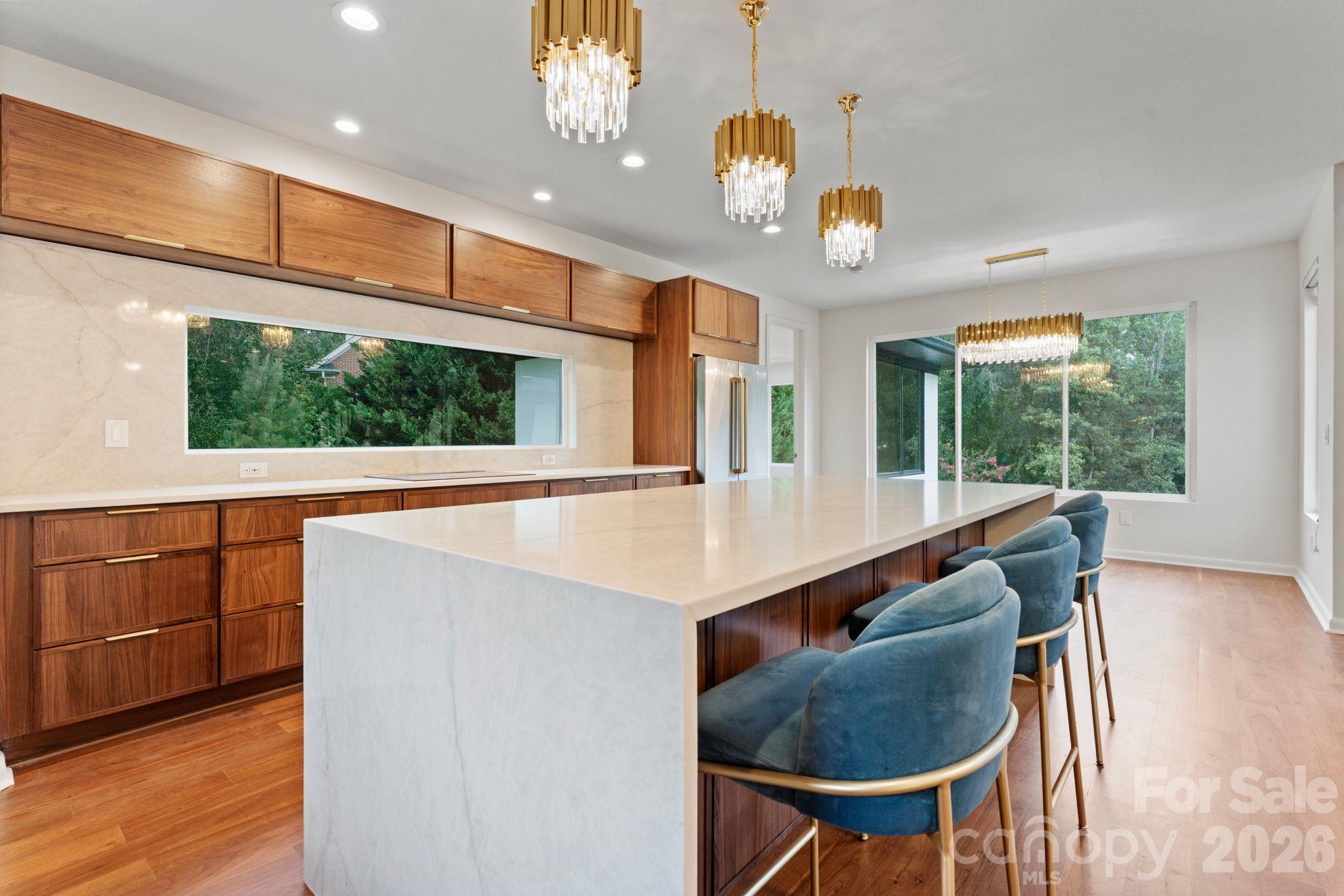 1064 Greylyn Drive Property Photo 12