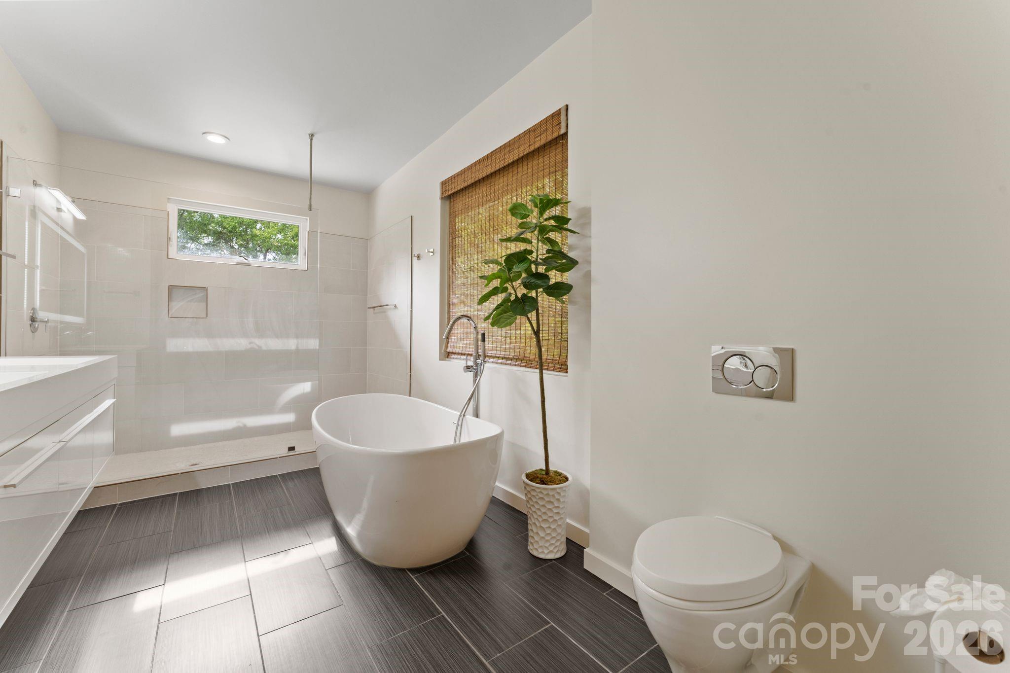 1064 Greylyn Drive Property Photo 19