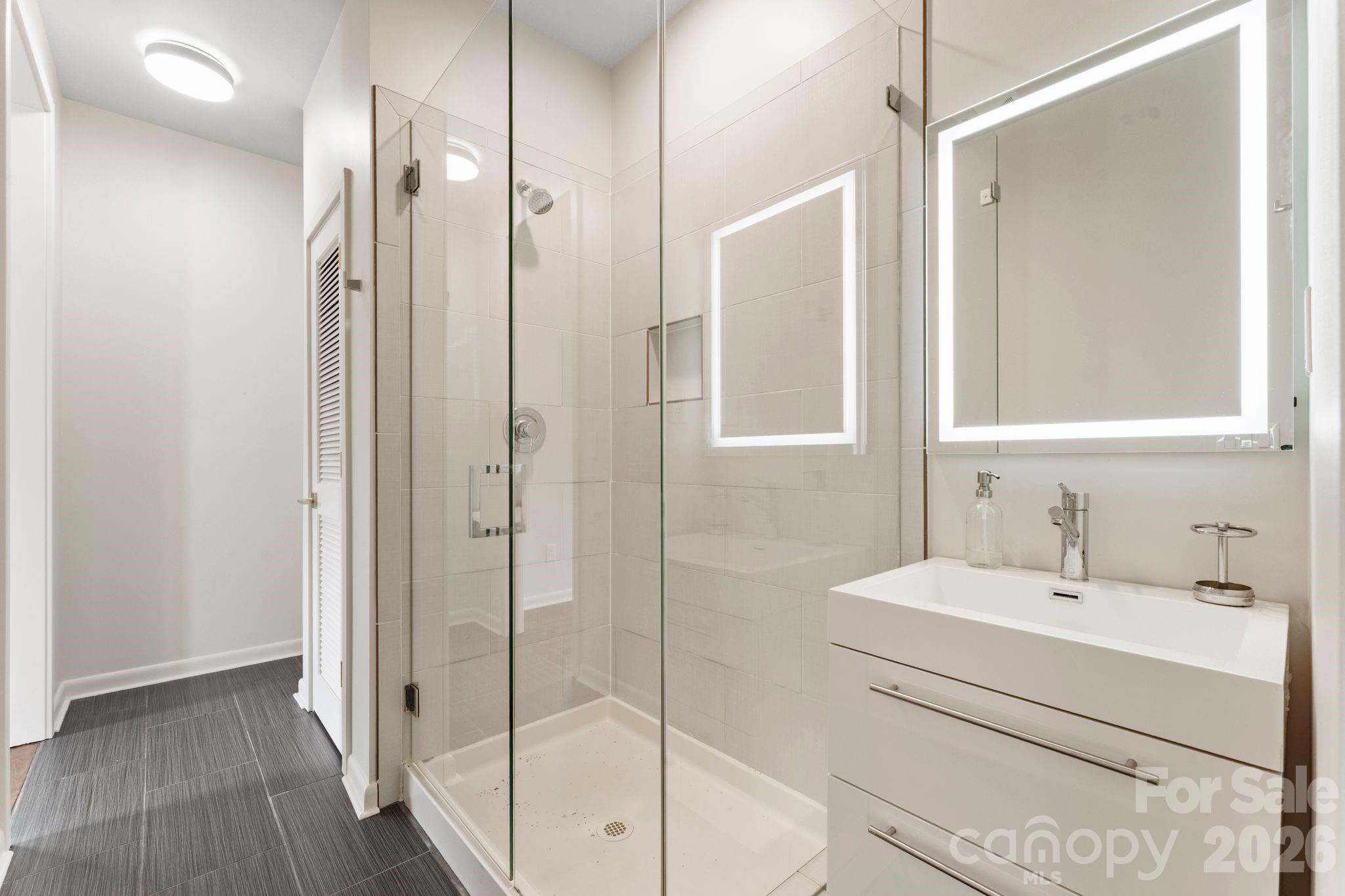 1064 Greylyn Drive Property Photo 25
