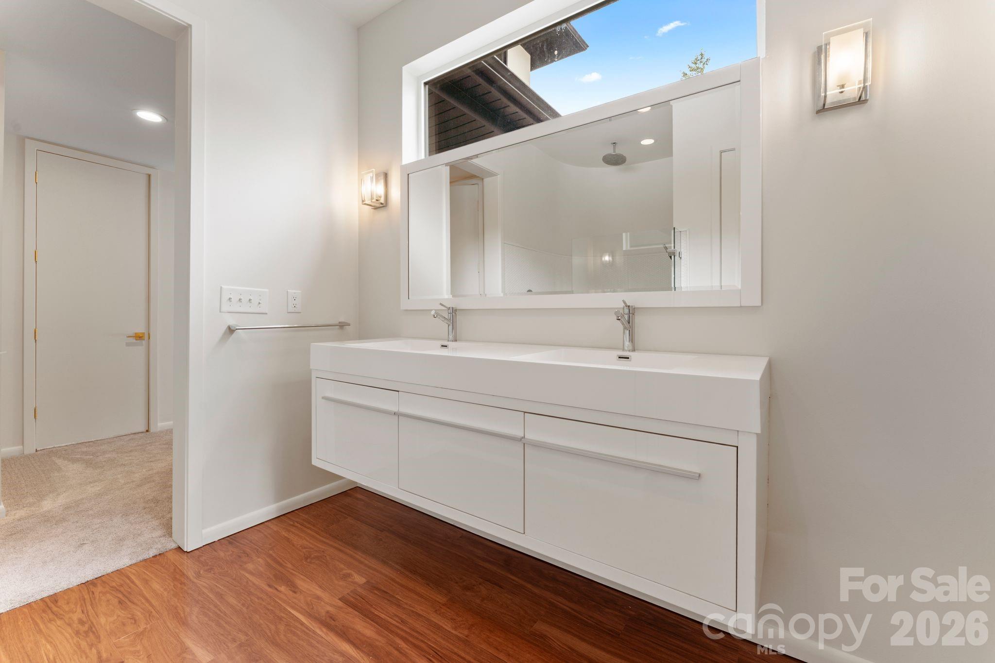 1064 Greylyn Drive Property Photo 29