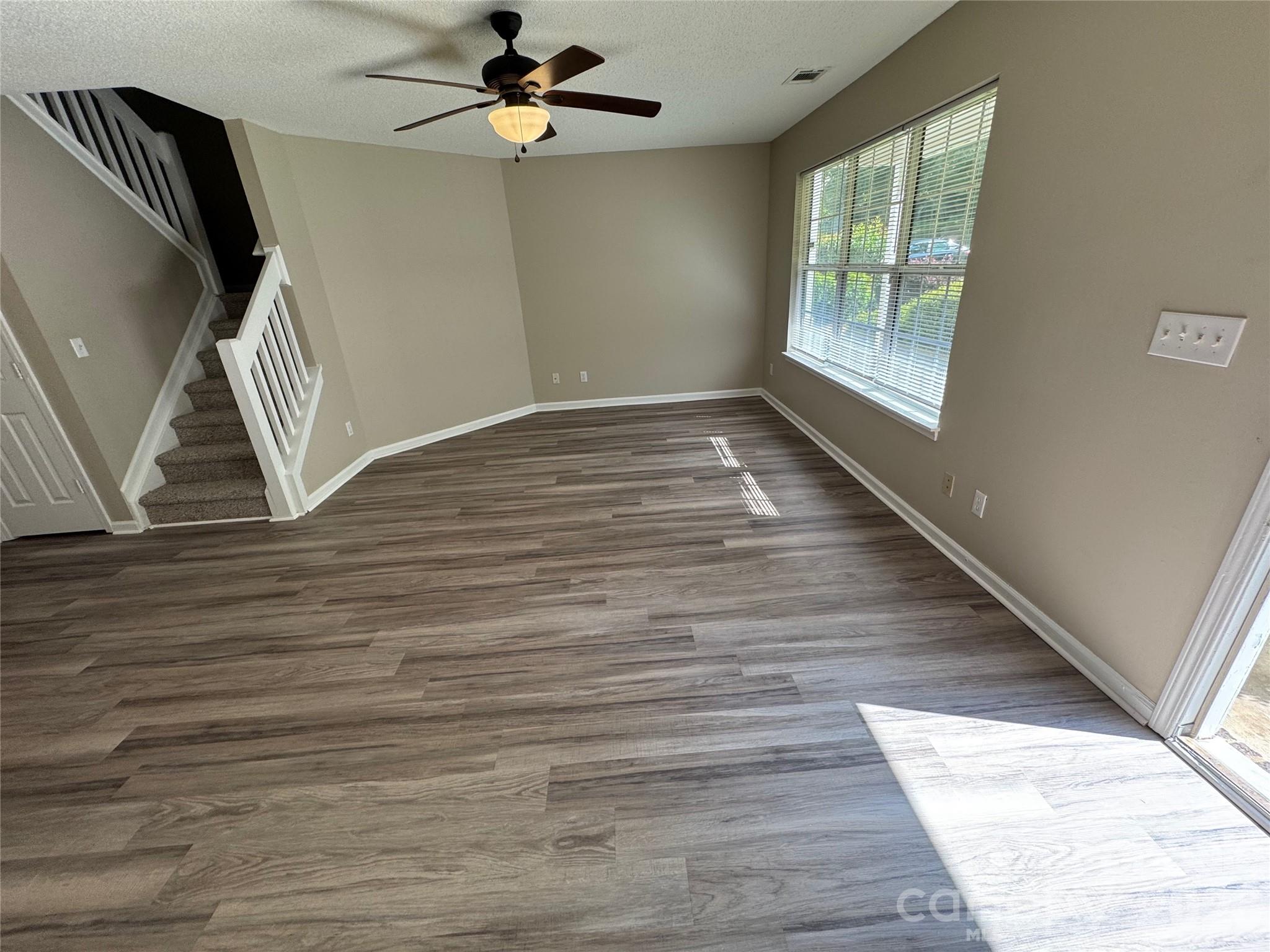 3103 Summercroft Lane Property Photo 5