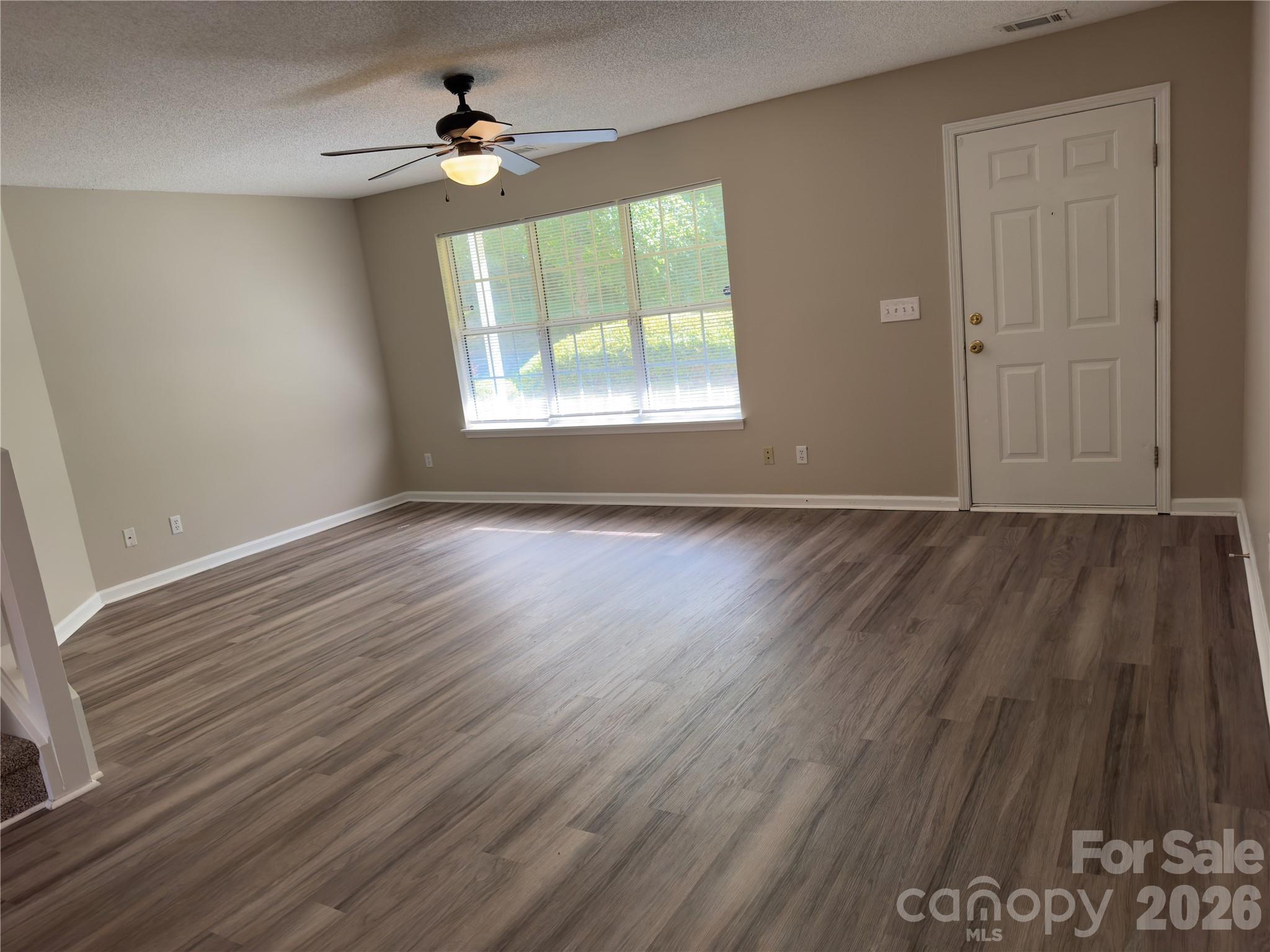 3103 Summercroft Lane Property Photo 8