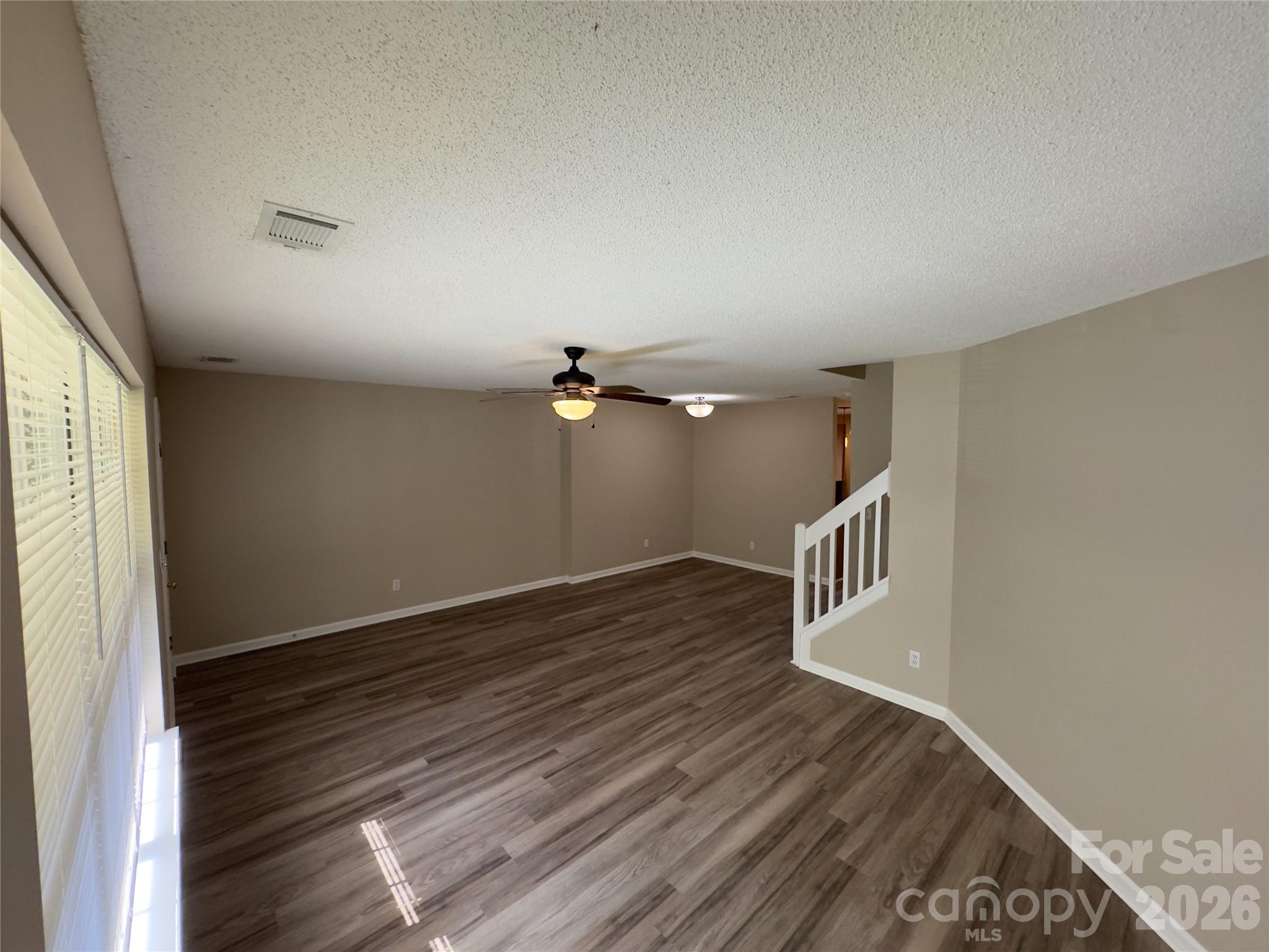 3103 Summercroft Lane Property Photo 9